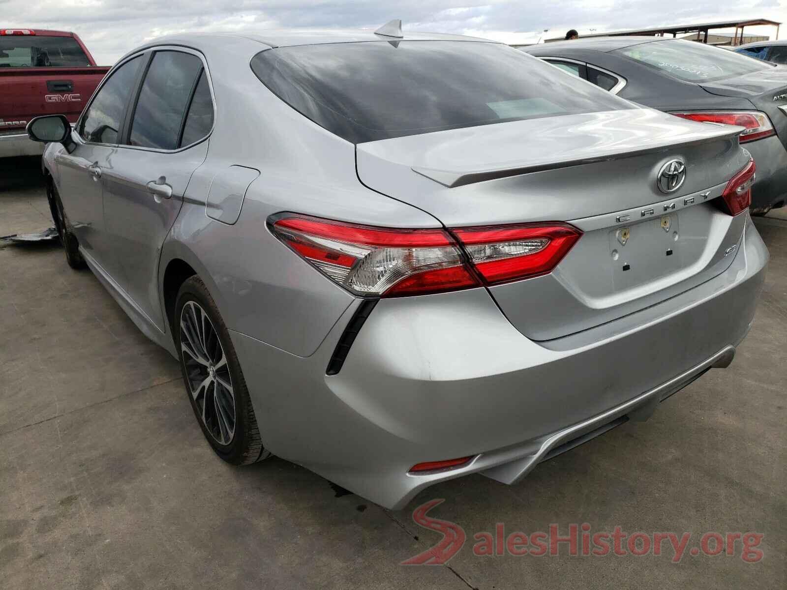 4T1B11HK6JU078760 2018 TOYOTA CAMRY