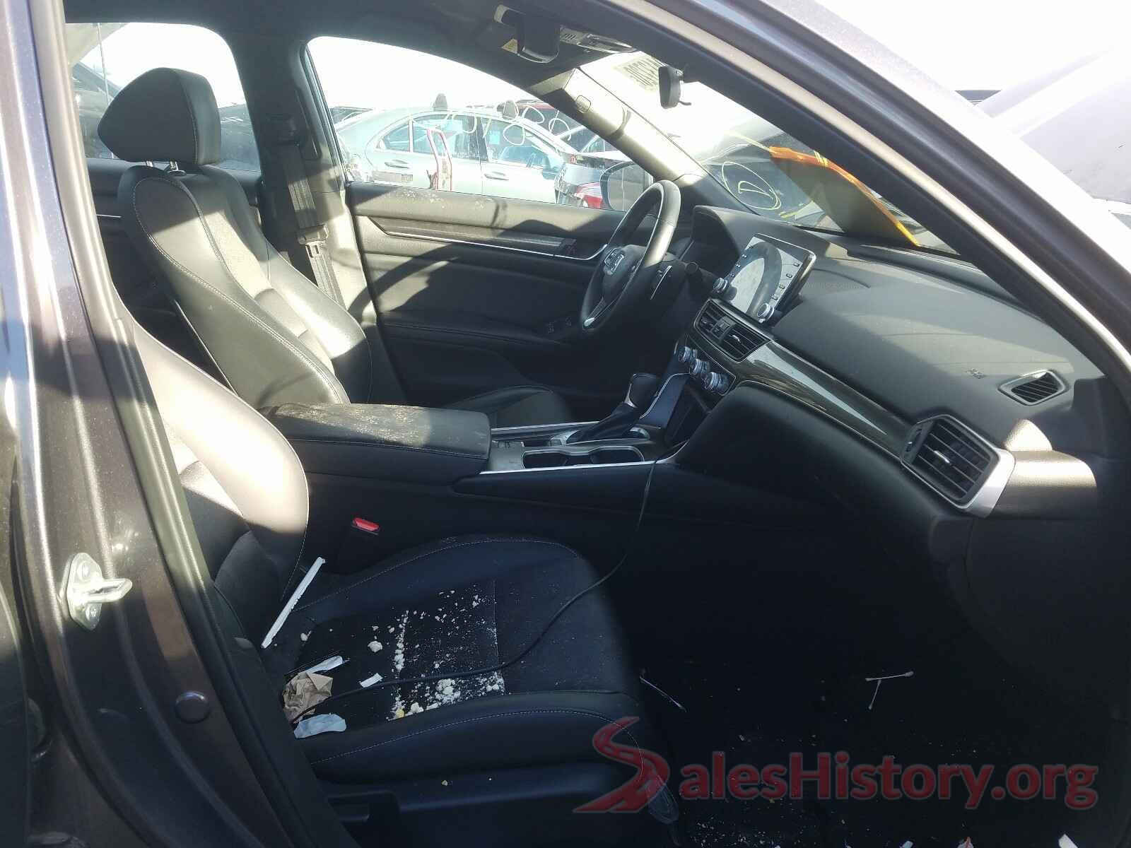 1HGCV1F33JA249511 2018 HONDA ACCORD