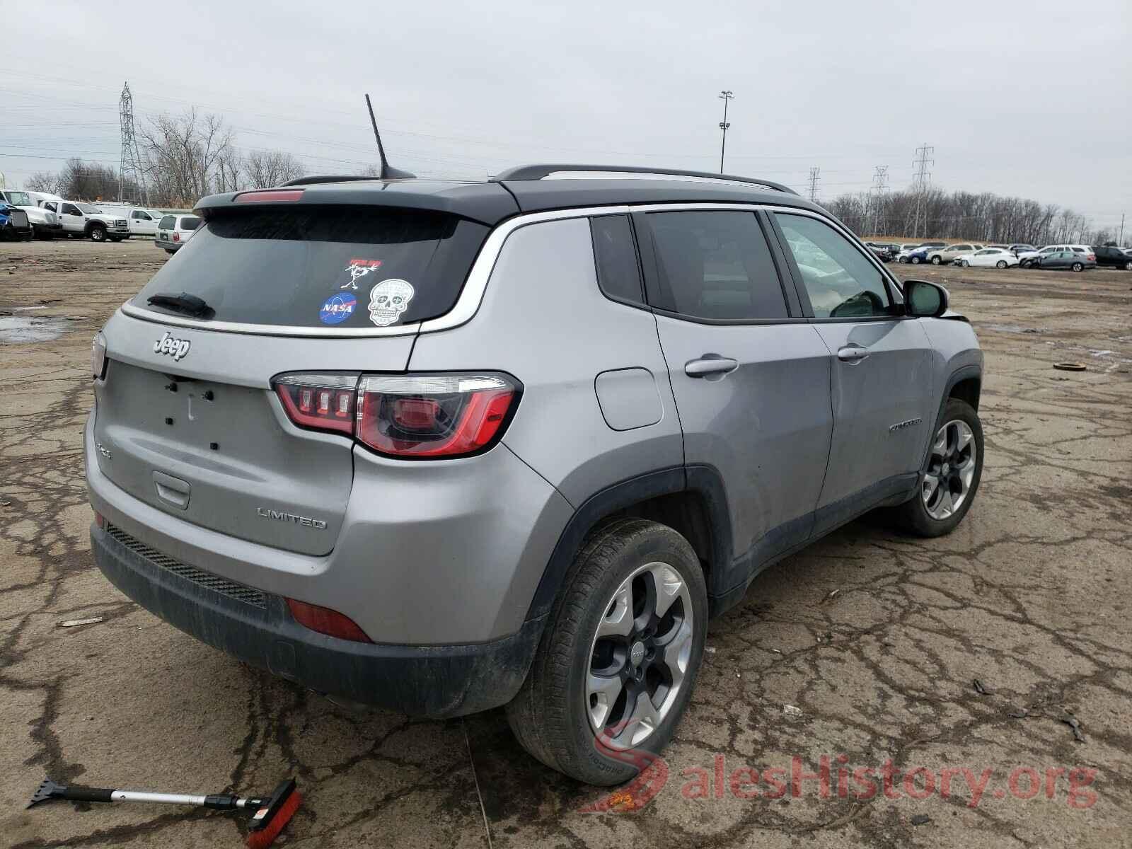 3C4NJDCB4JT267055 2018 JEEP COMPASS