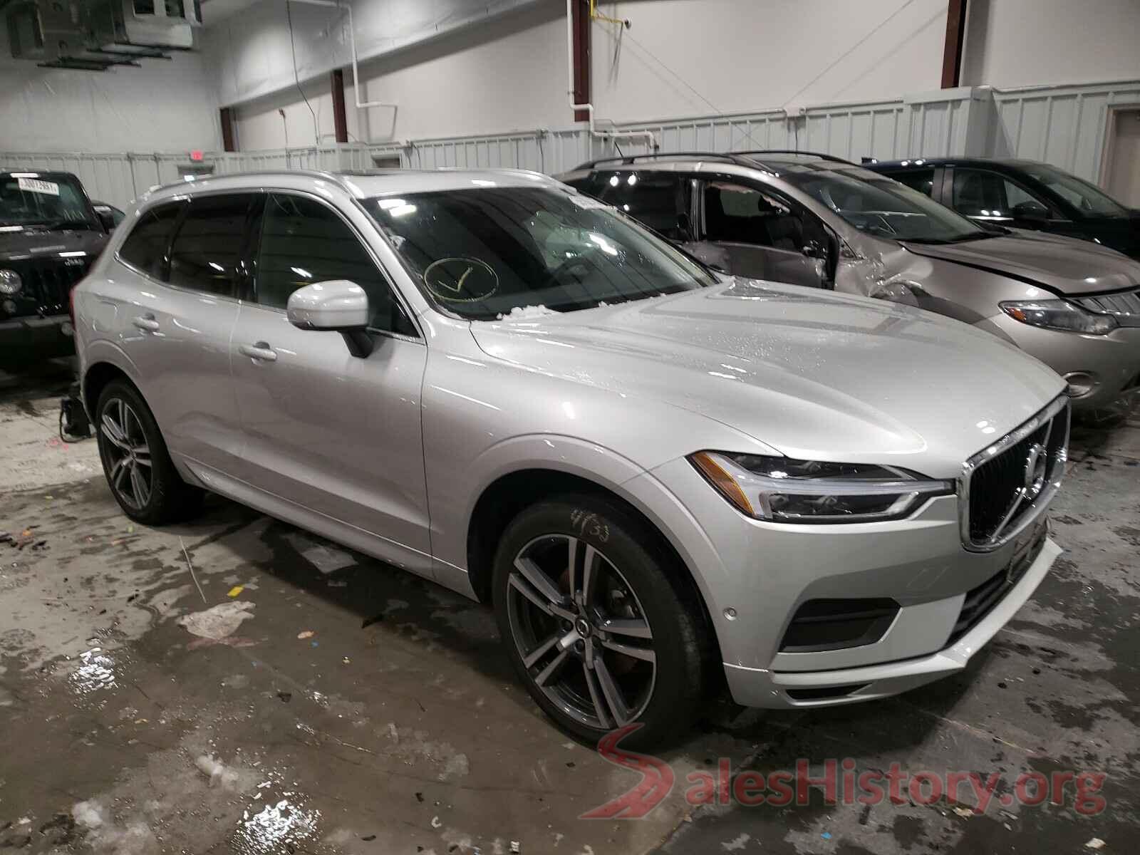 LYV102RKXJB086698 2018 VOLVO XC60