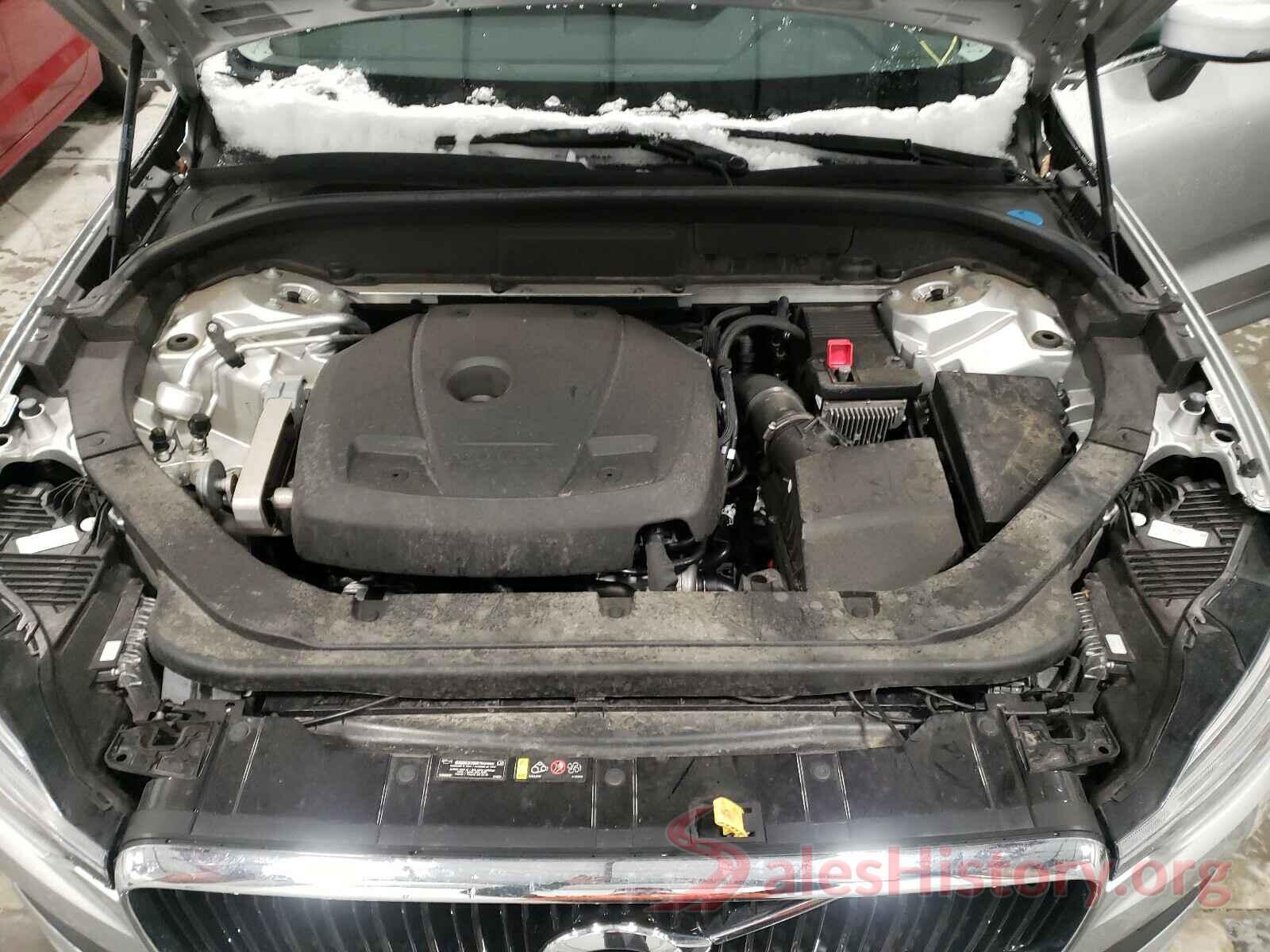 LYV102RKXJB086698 2018 VOLVO XC60