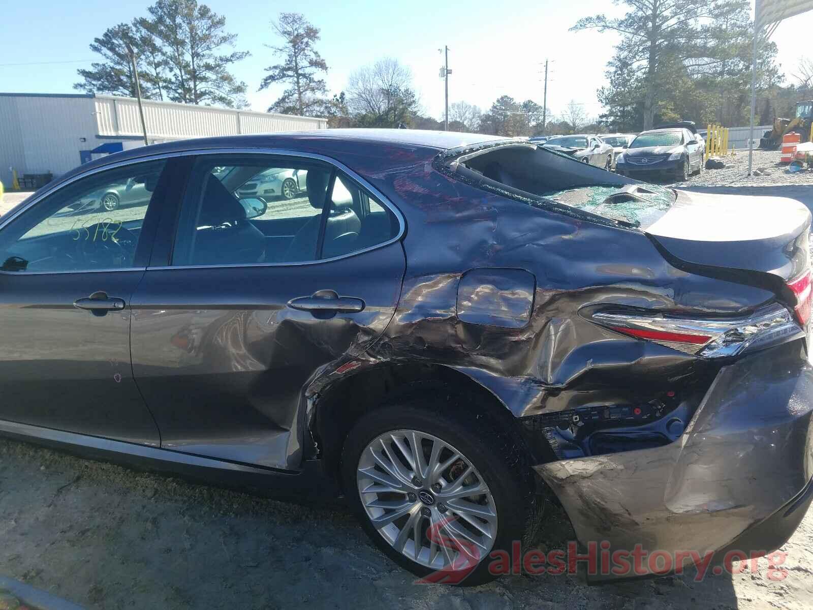 4T1B21HK5JU004985 2018 TOYOTA CAMRY