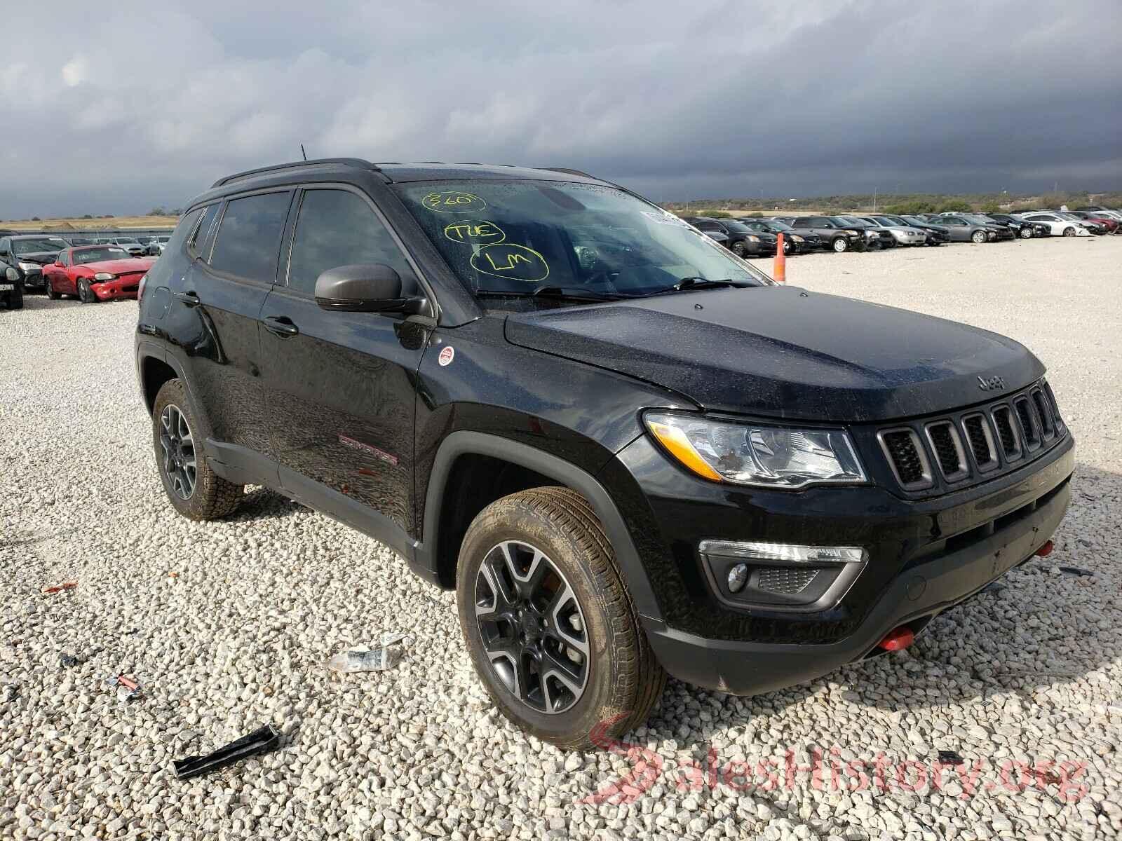 3C4NJDDB4KT671537 2019 JEEP COMPASS