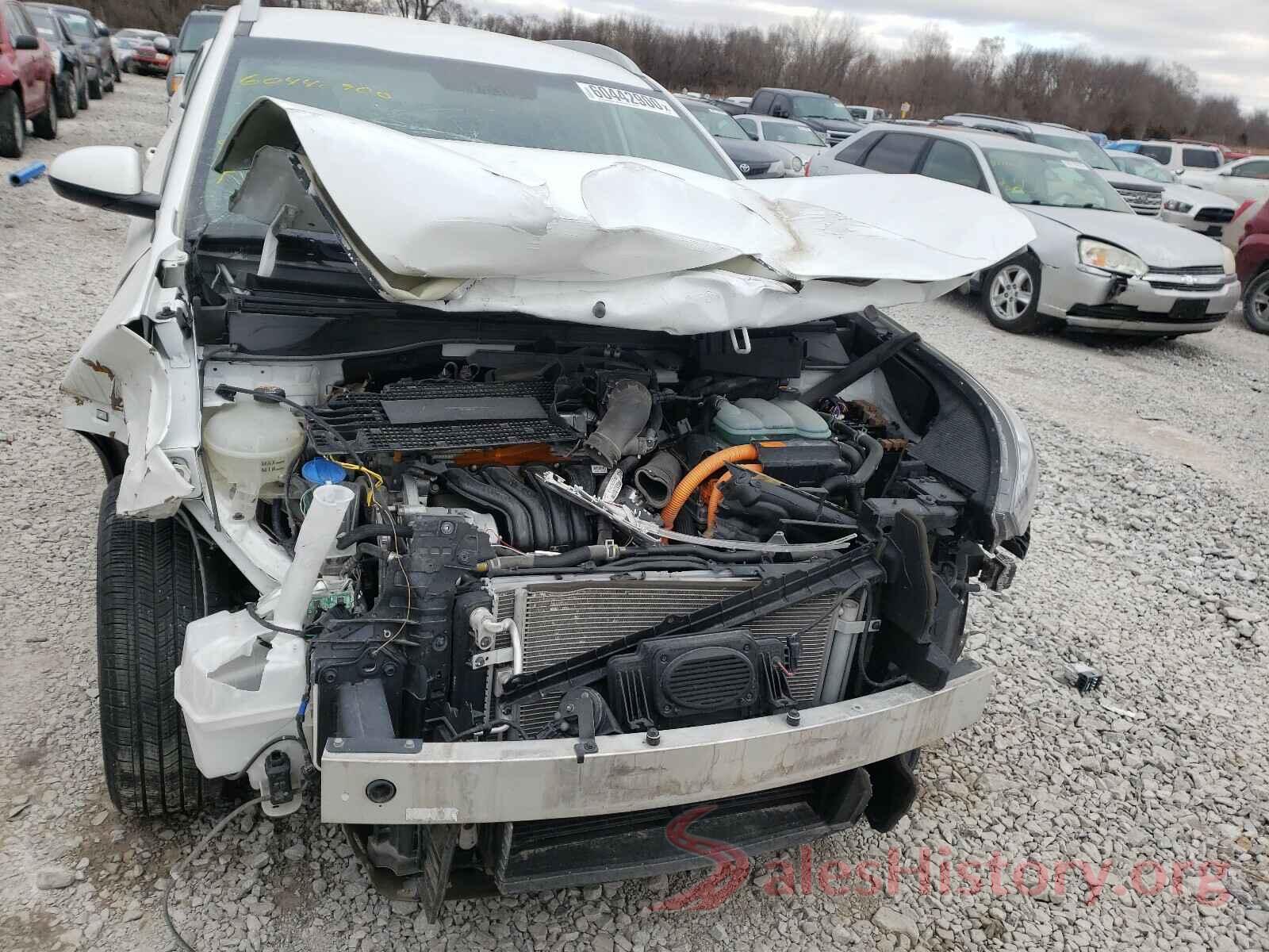 KNDCB3LC4J5127983 2018 KIA NIRO