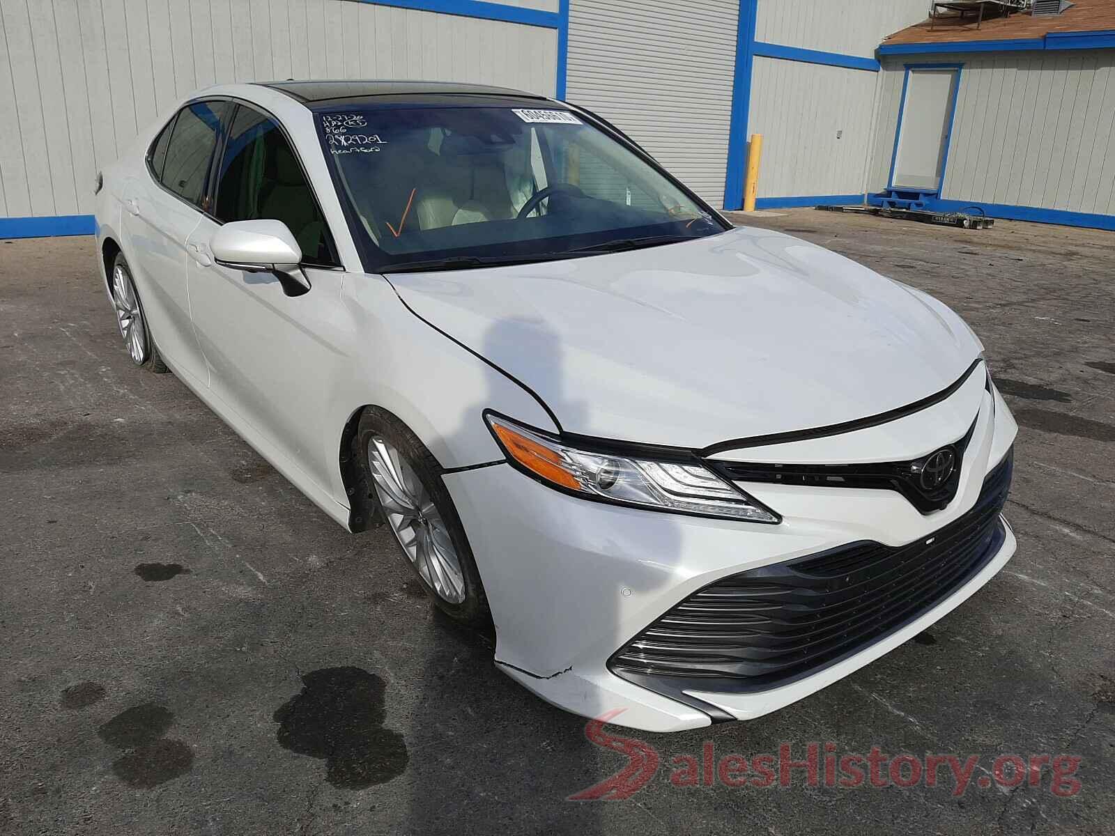 4T1BZ1HK8JU006015 2018 TOYOTA CAMRY