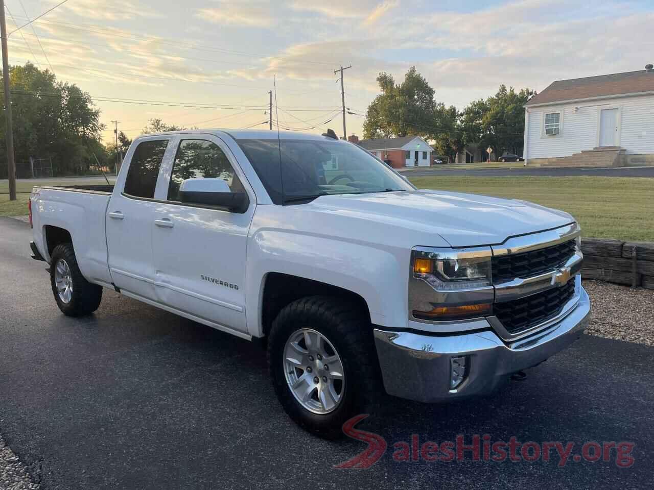 1GCVKREC8HZ240122 2017 CHEVROLET SILVERADO