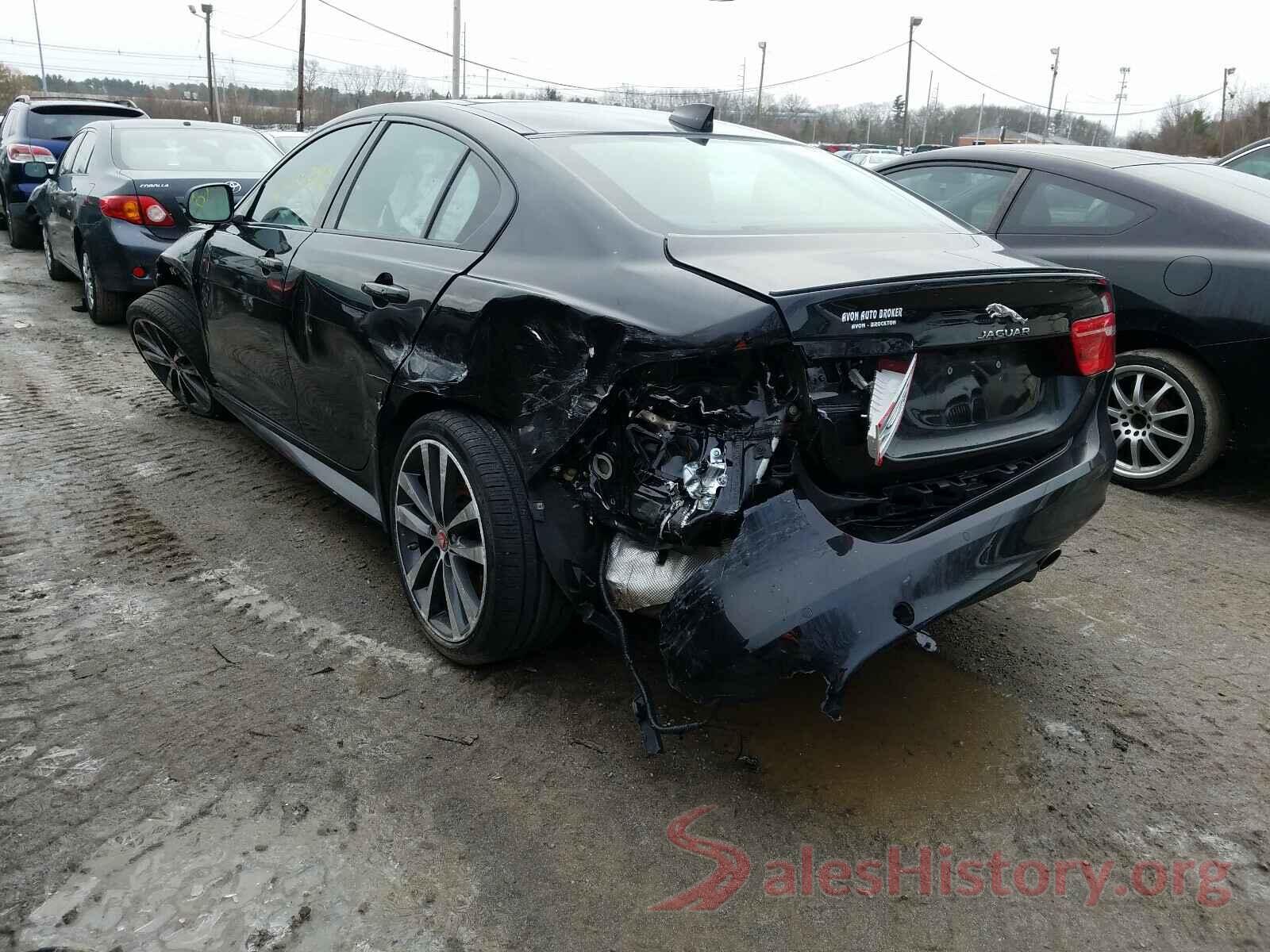 SAJAL4FX5JCP21035 2018 JAGUAR XE