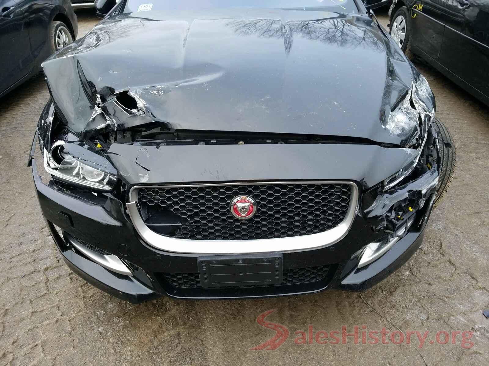 SAJAL4FX5JCP21035 2018 JAGUAR XE