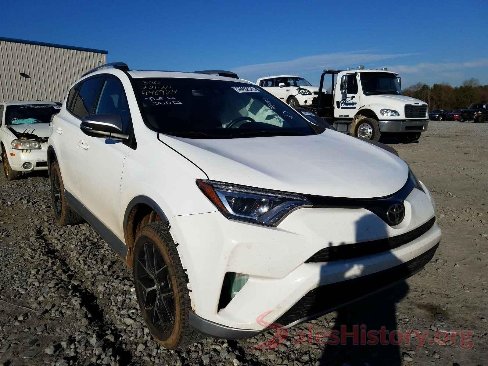 2T3NFREV6JW446924 2018 TOYOTA RAV4