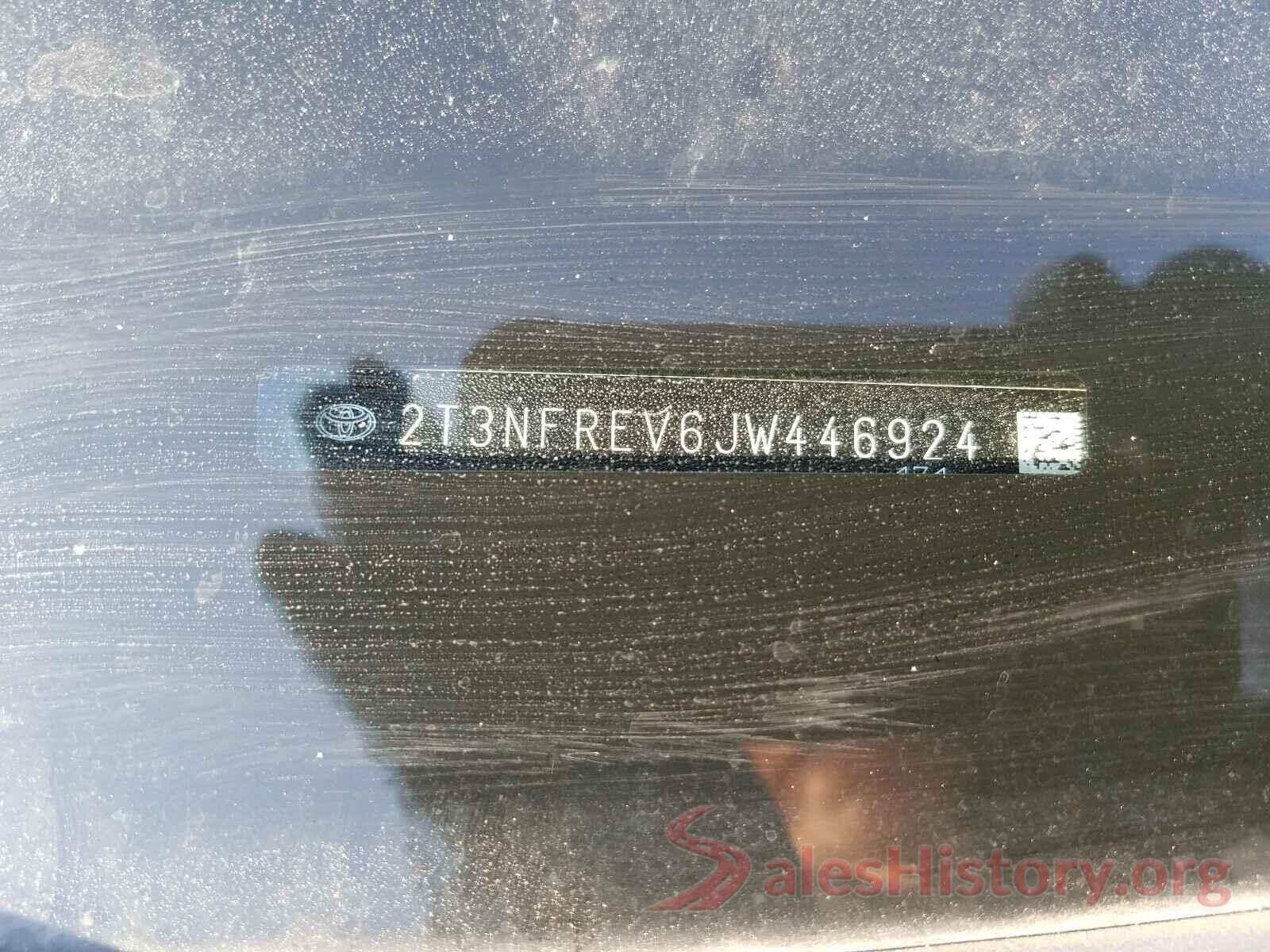 2T3NFREV6JW446924 2018 TOYOTA RAV4