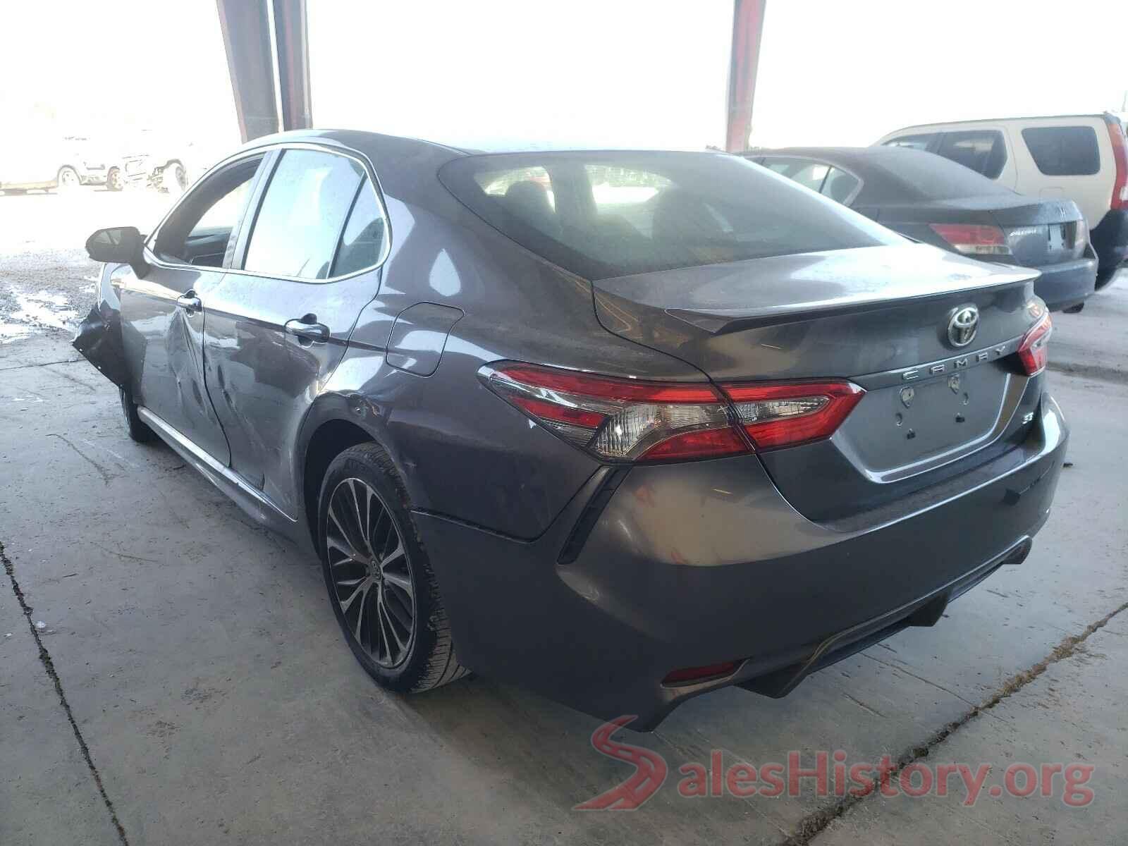 4T1B11HK3JU678006 2018 TOYOTA CAMRY