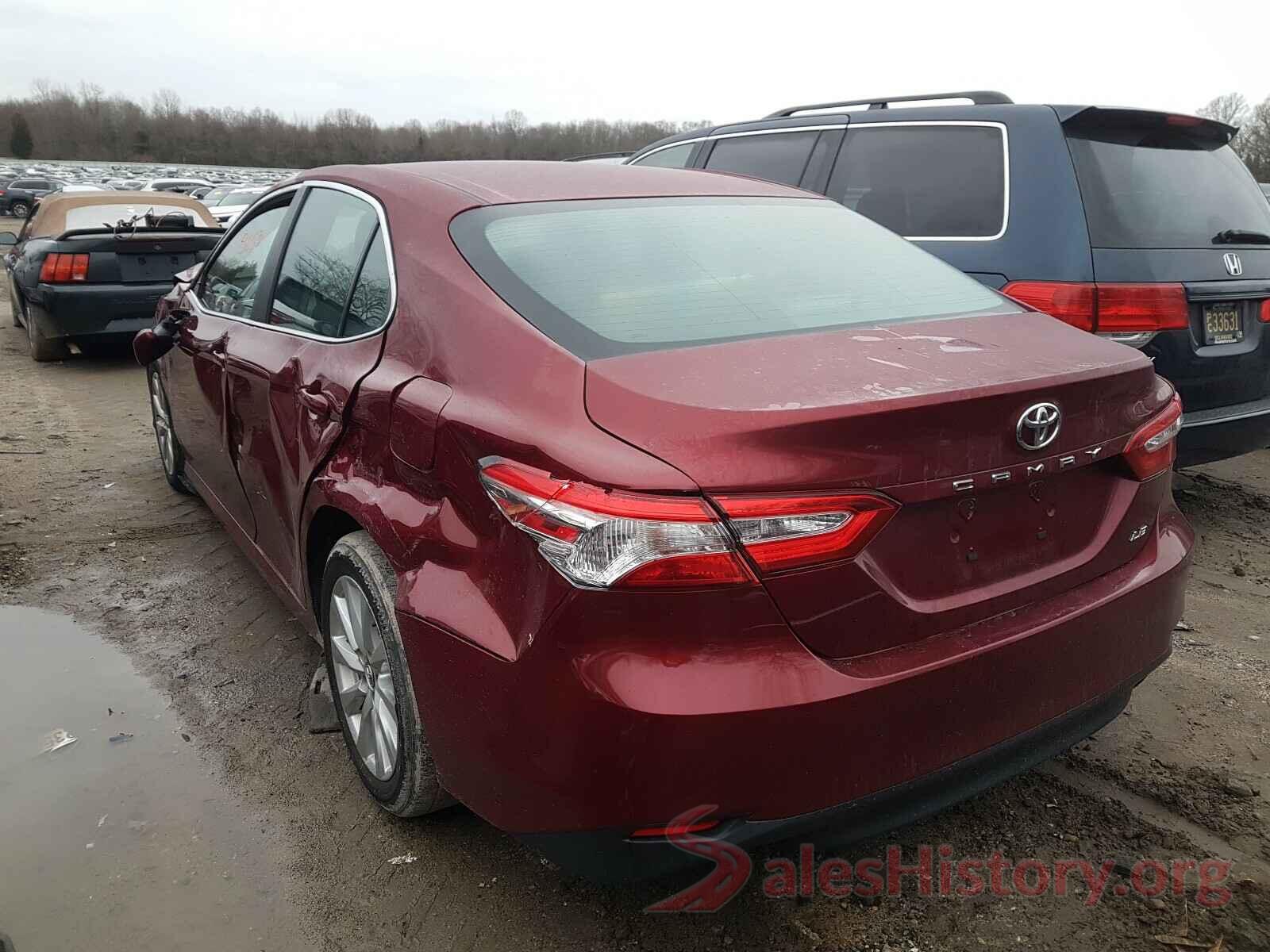 4T1B11HK5JU585942 2018 TOYOTA CAMRY