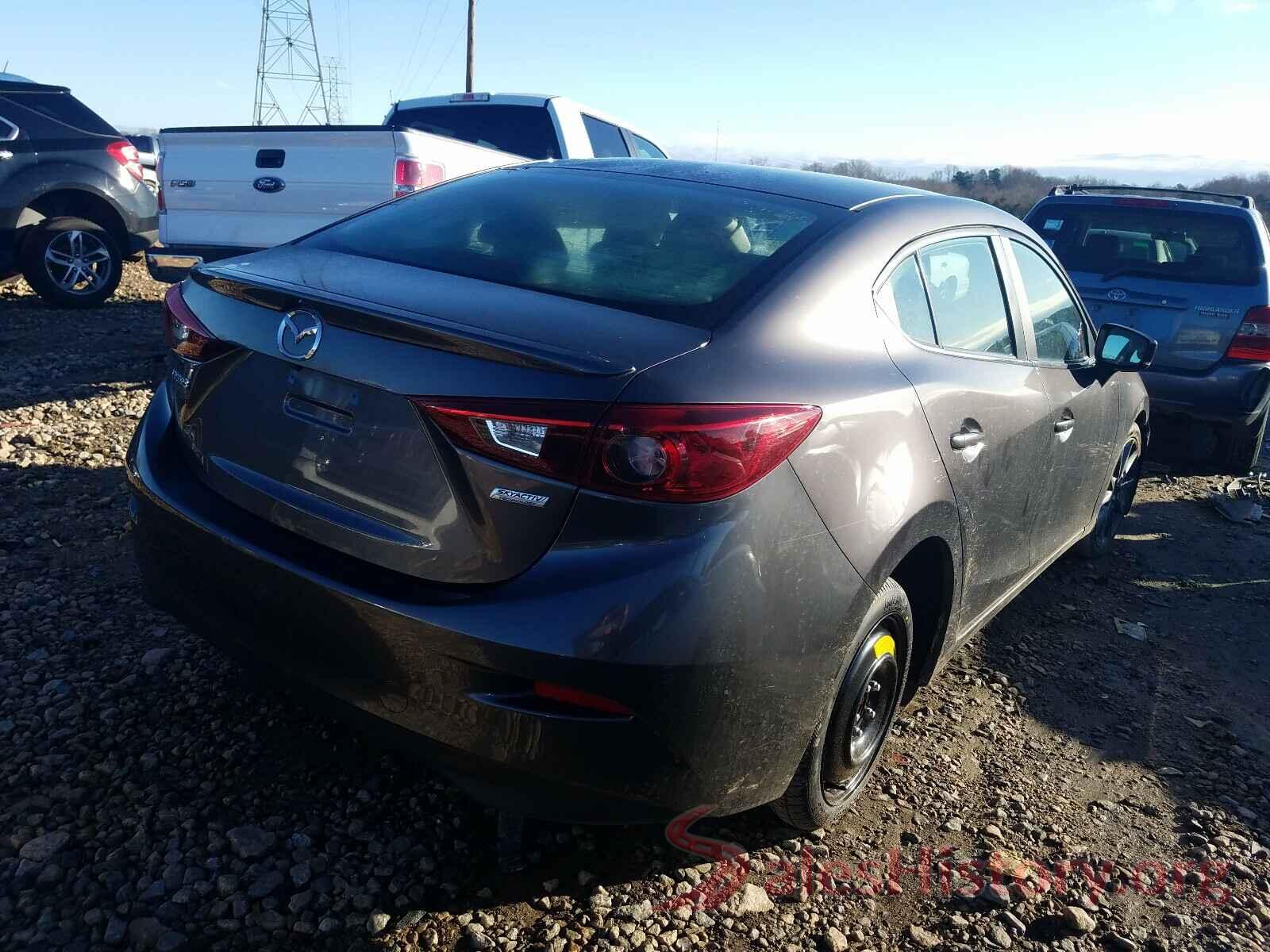 3MZBN1V3XJM184927 2018 MAZDA 3