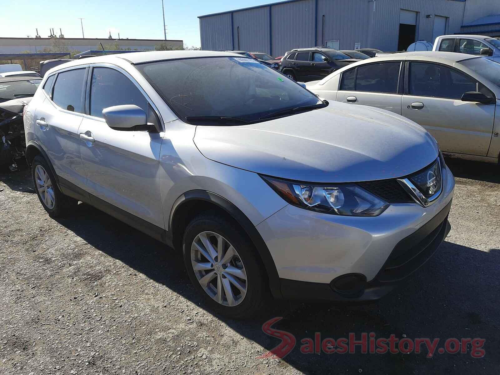 JN1BJ1CP5JW184633 2018 NISSAN ROGUE