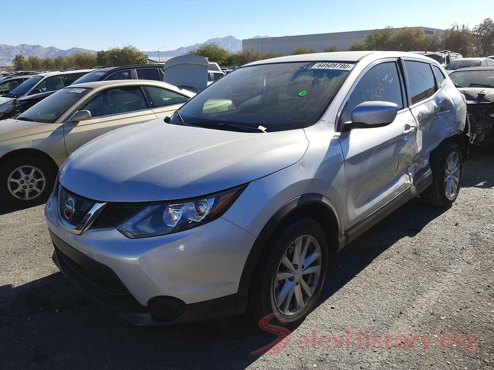 JN1BJ1CP5JW184633 2018 NISSAN ROGUE