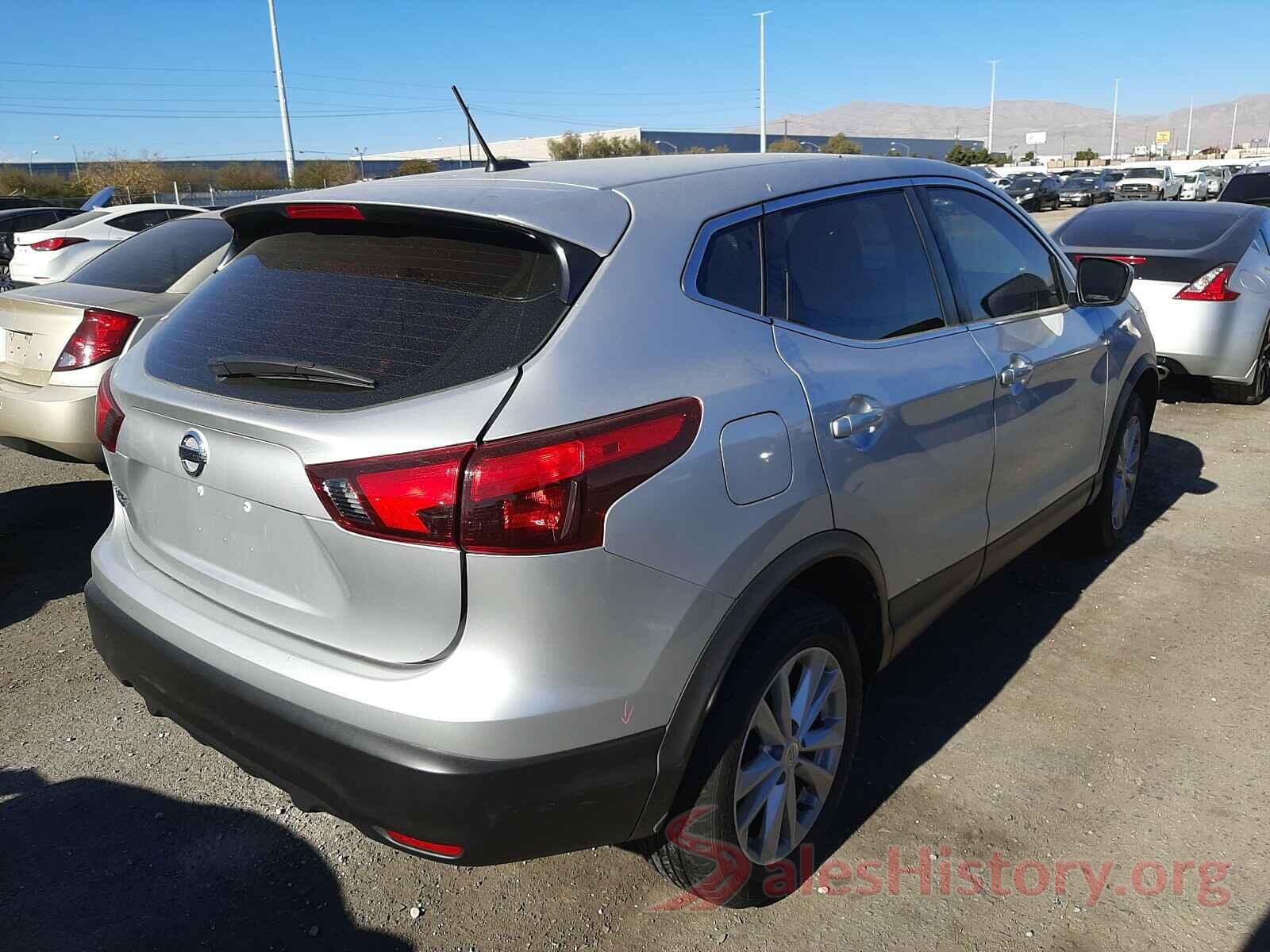 JN1BJ1CP5JW184633 2018 NISSAN ROGUE