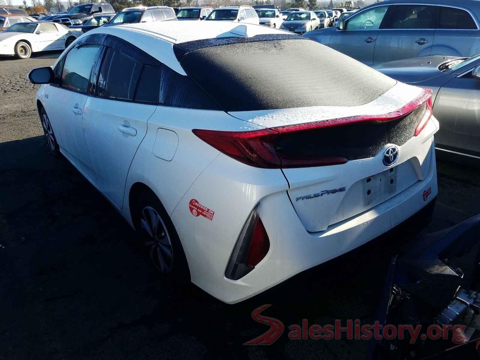 JTDKARFPXJ3070104 2018 TOYOTA PRIUS