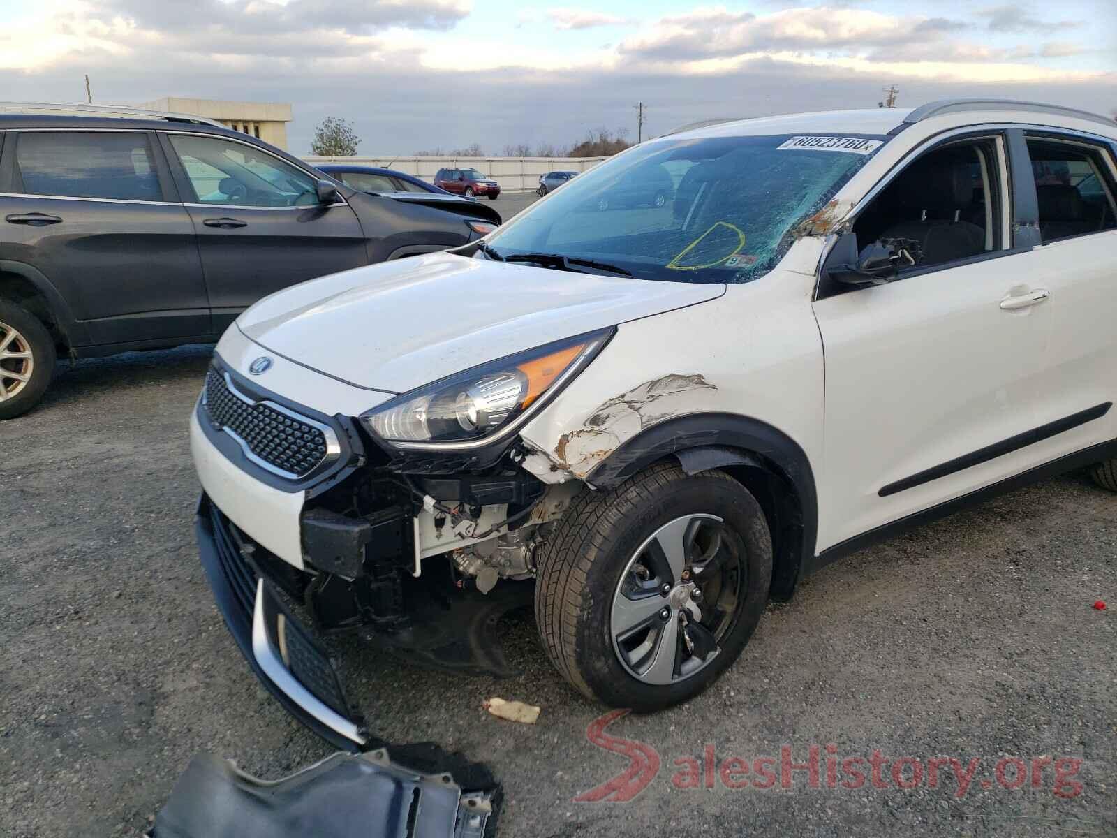 KNDCB3LC0K5331438 2019 KIA NIRO