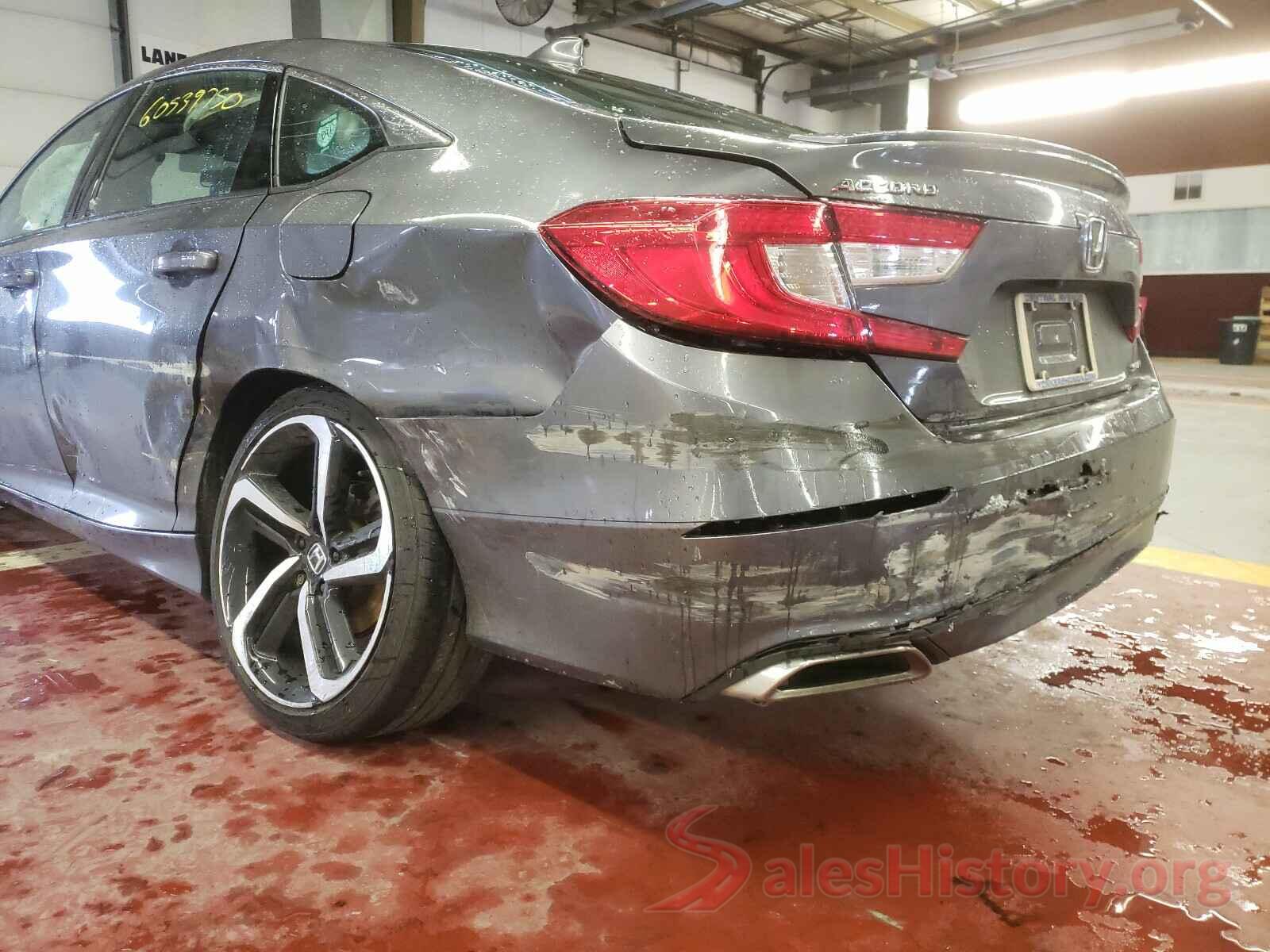 1HGCV1F31JA155689 2018 HONDA ACCORD