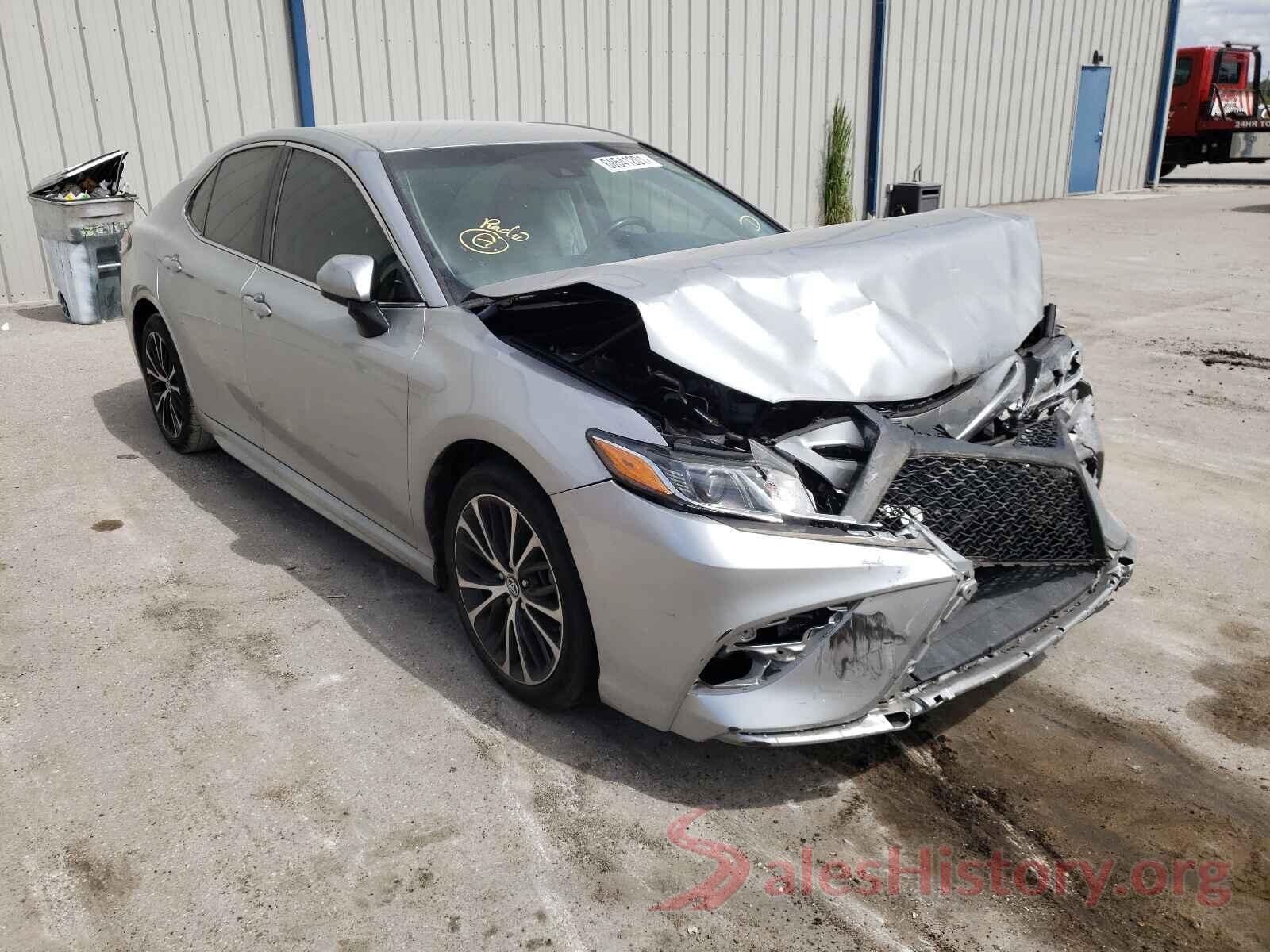 4T1B11HK7JU067038 2018 TOYOTA CAMRY