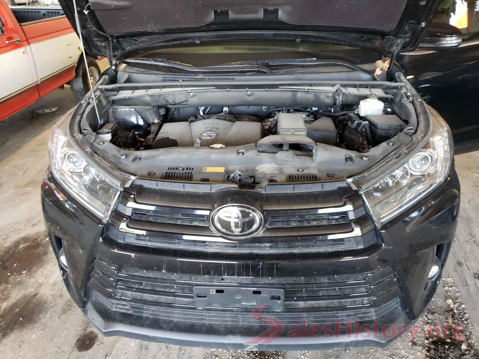 5TDJZRFHXJS562353 2018 TOYOTA HIGHLANDER