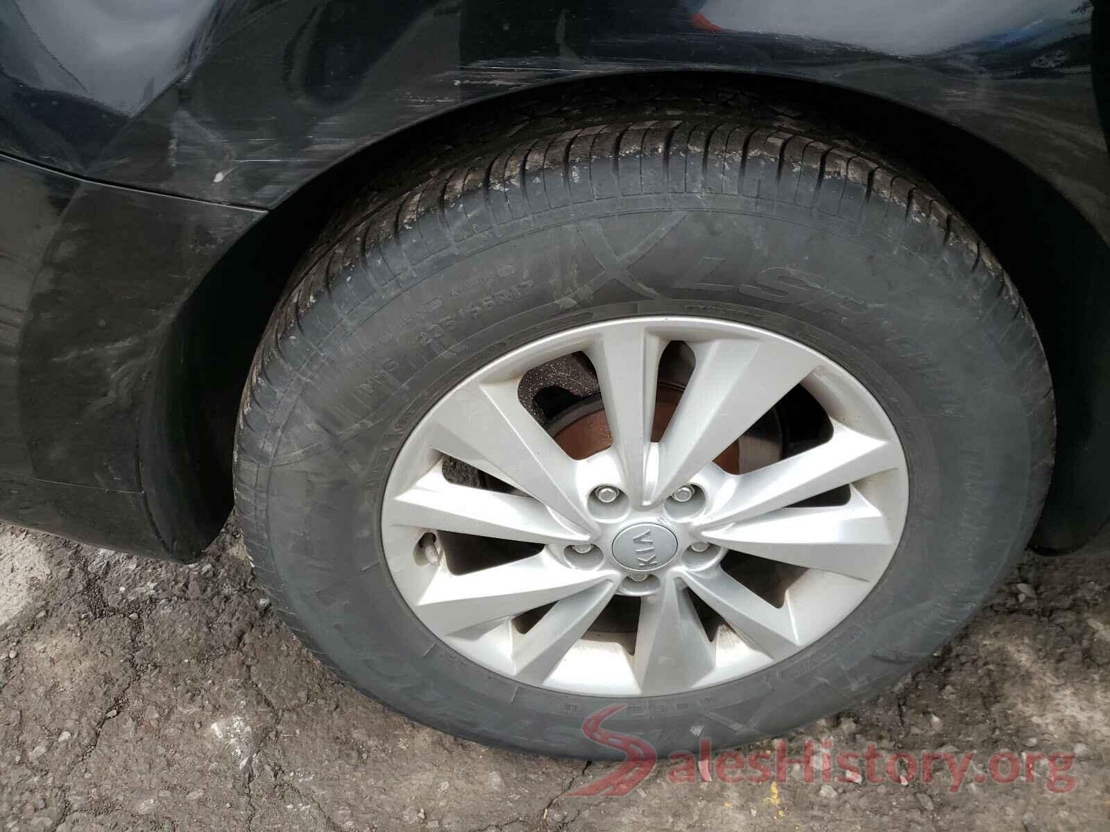 KNDMB5C17H6230396 2017 KIA SEDONA