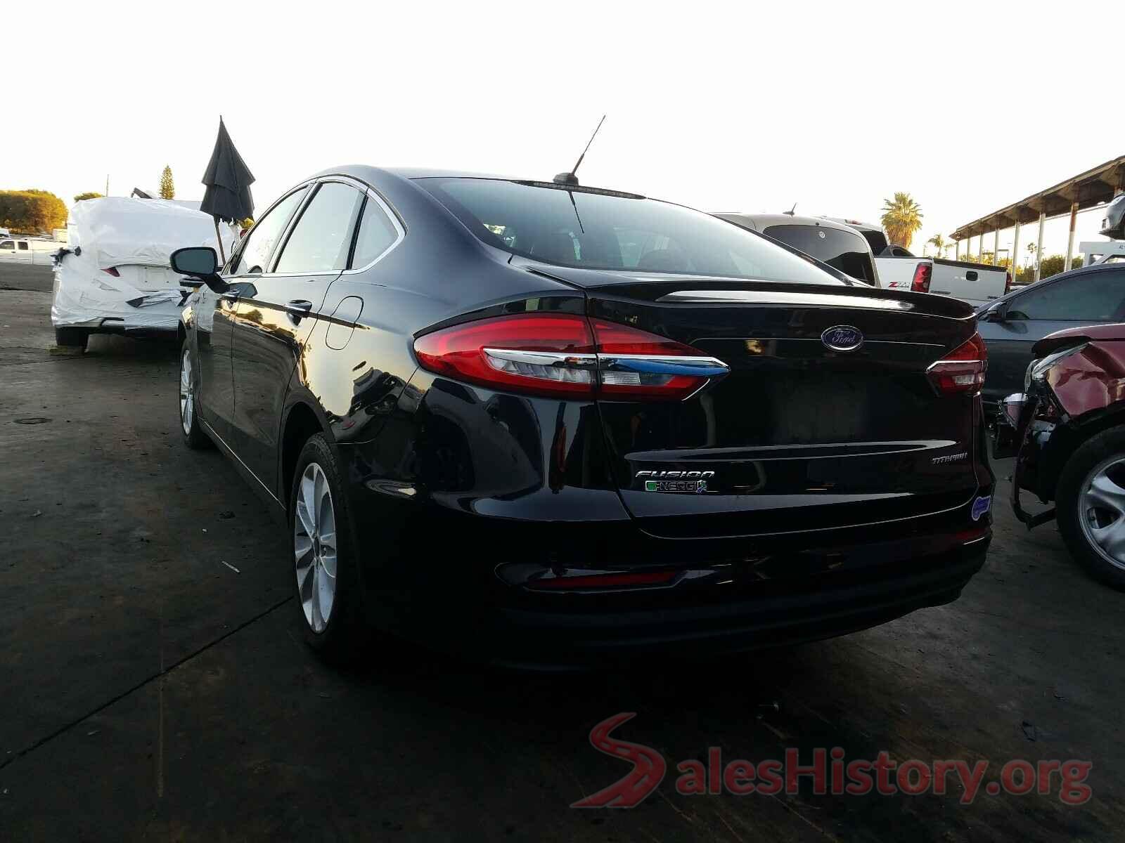 3FA6P0SU7KR223392 2019 FORD FUSION