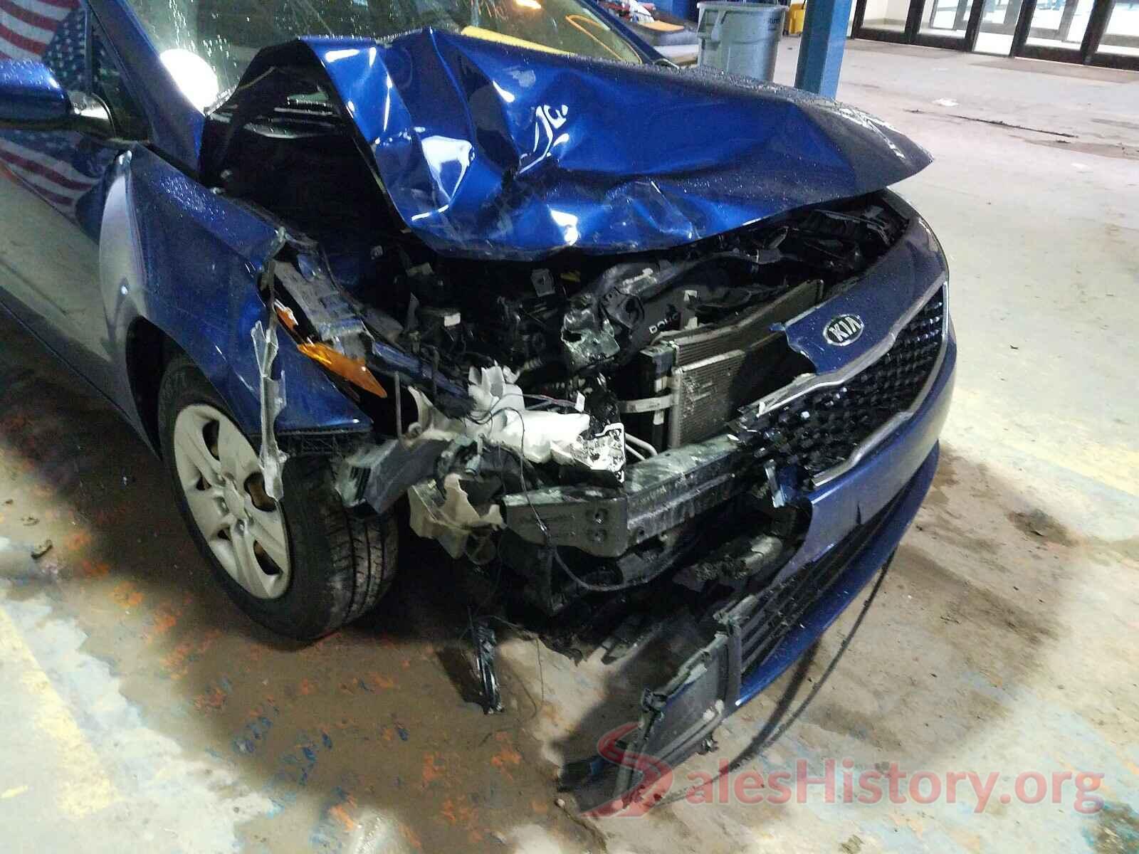 3KPFK4A75JE180737 2018 KIA FORTE