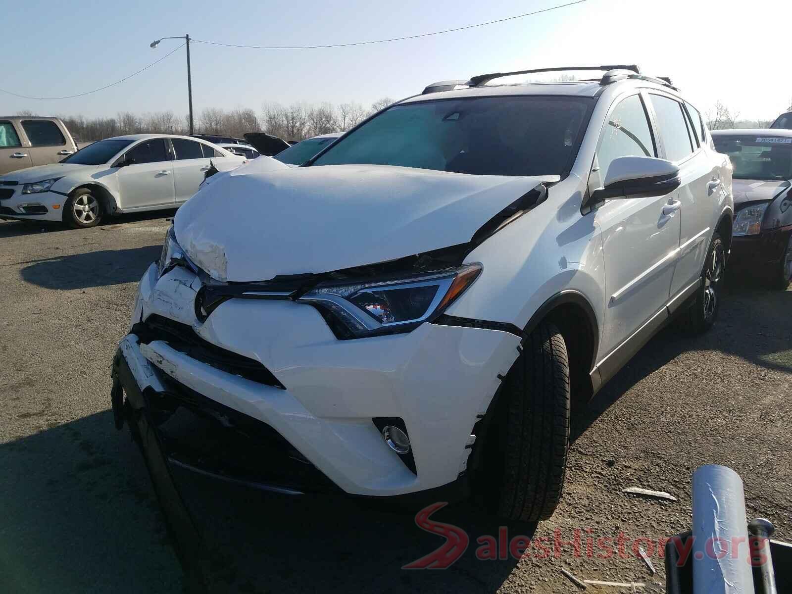 JTMRFREV2HJ173314 2017 TOYOTA RAV4