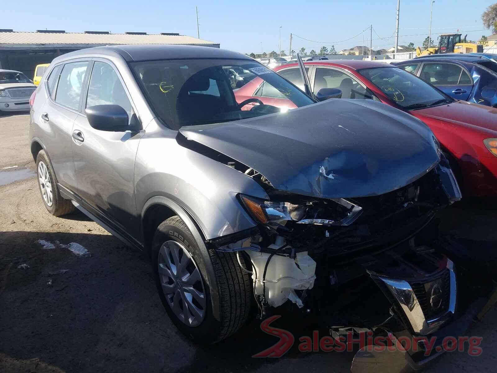 KNMAT2MT8HP575302 2017 NISSAN ROGUE