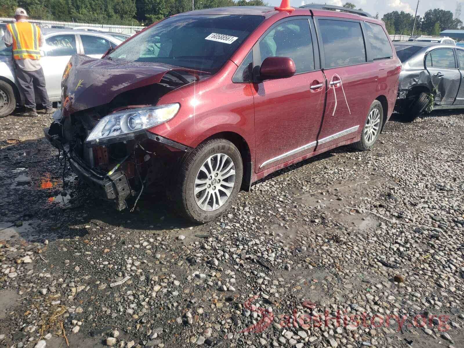 5TDYZ3DC9KS973652 2019 TOYOTA SIENNA