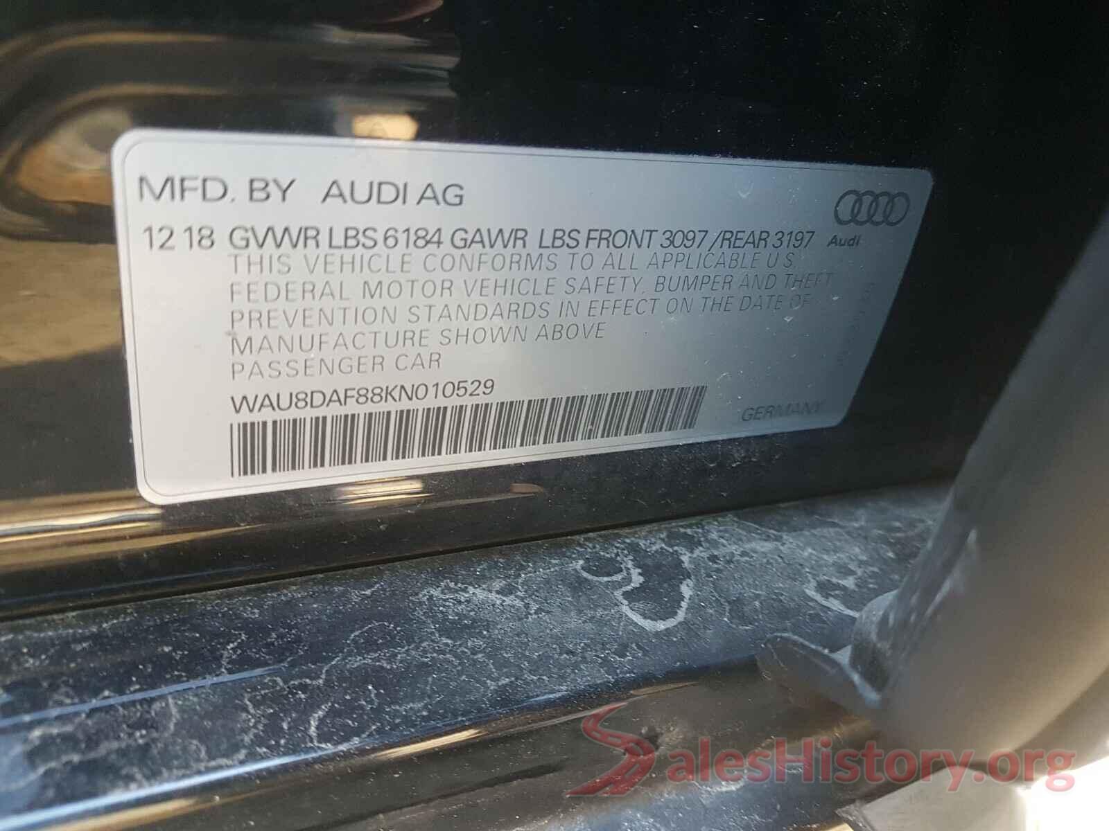 WAU8DAF88KN010529 2019 AUDI A8