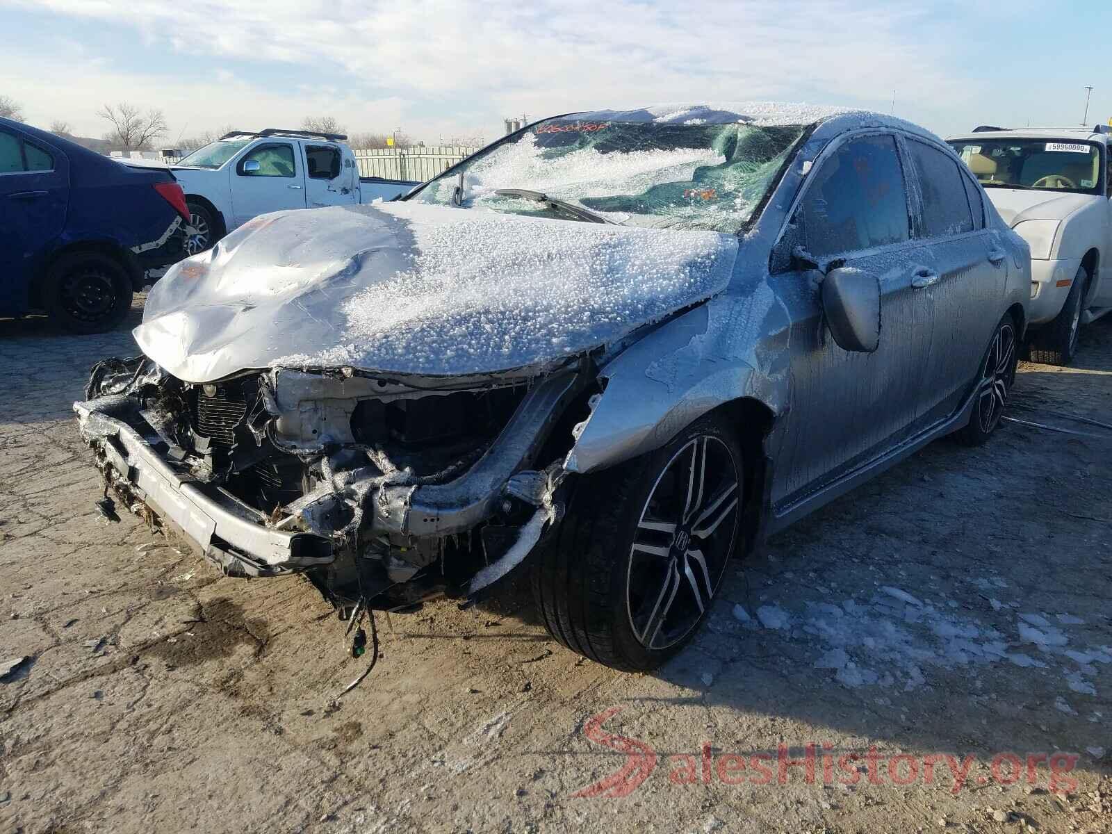 1HGCR2F12HA174559 2017 HONDA ACCORD