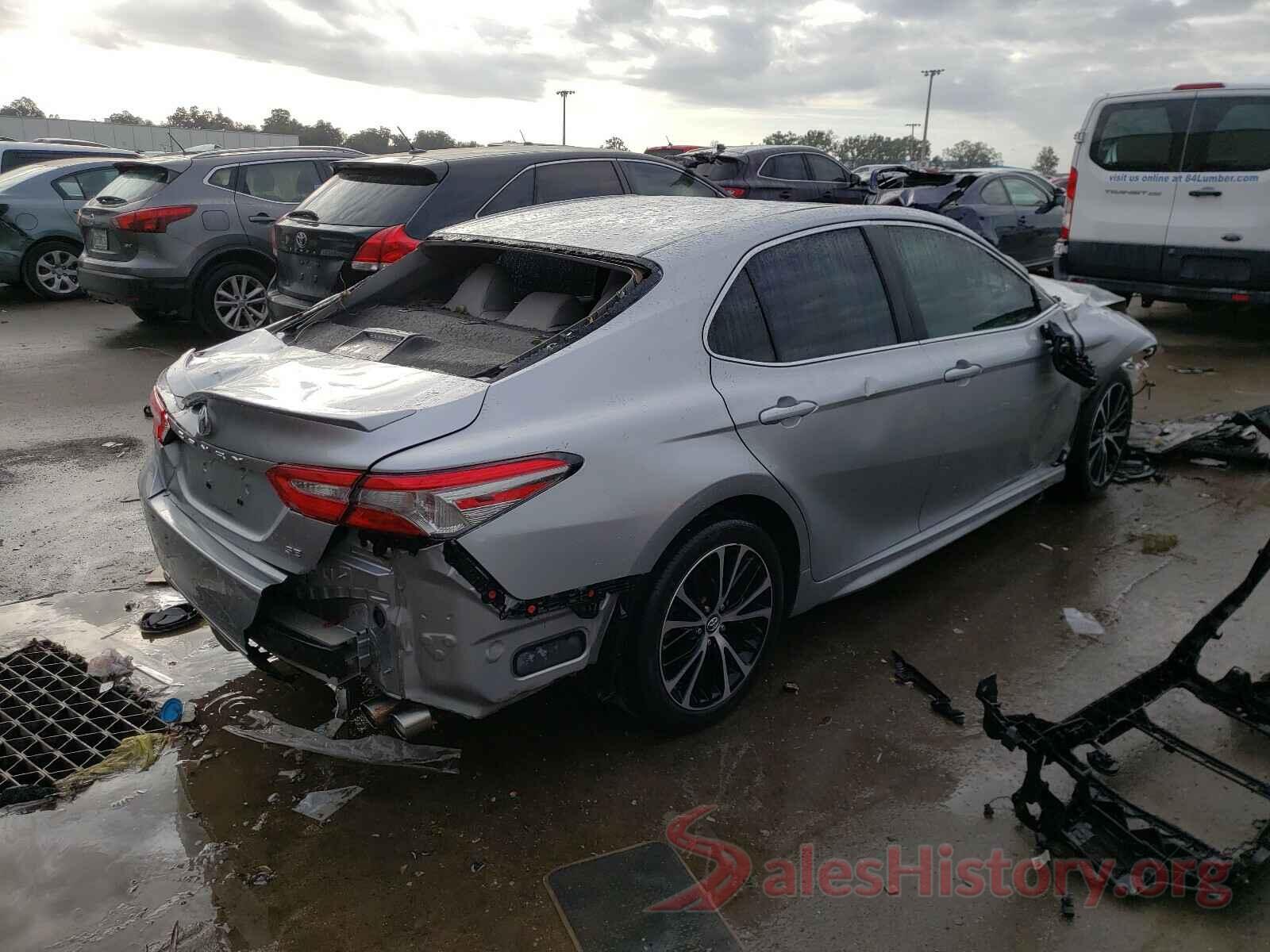 4T1B11HK0JU139035 2018 TOYOTA CAMRY