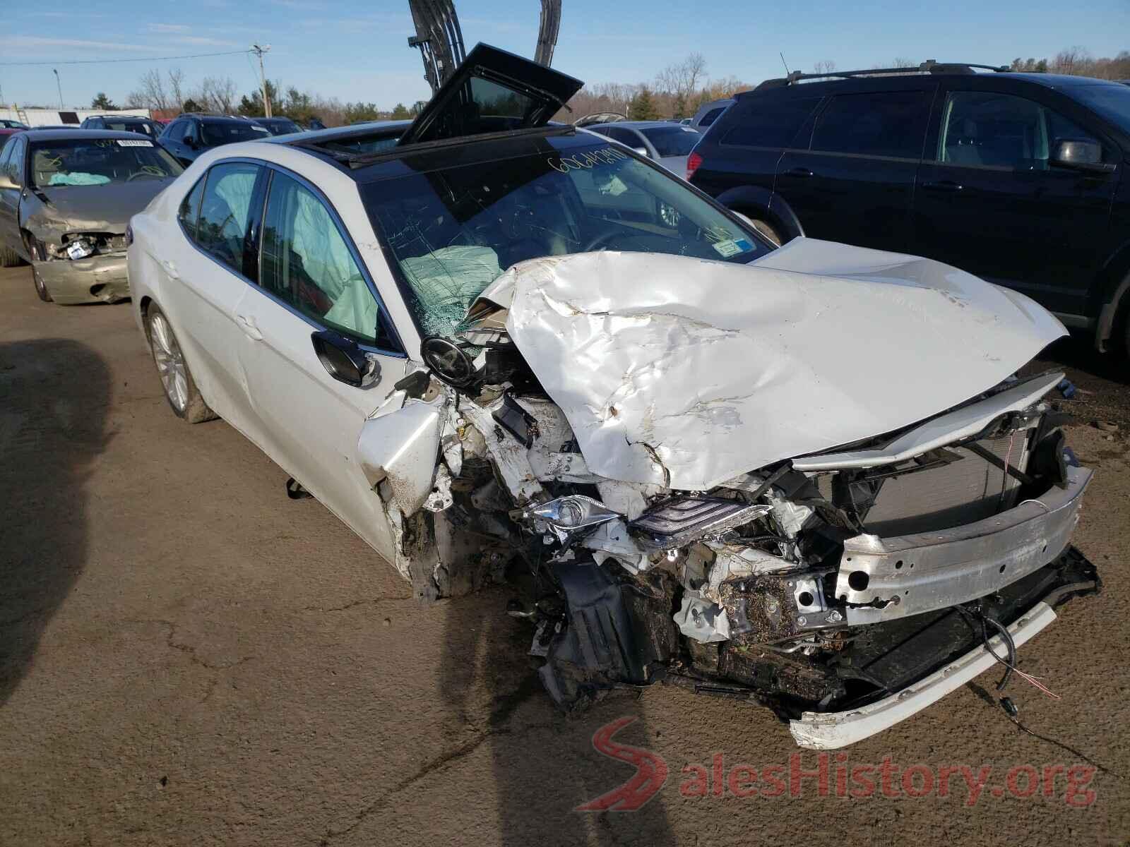 4T1B11HK3JU105896 2018 TOYOTA CAMRY