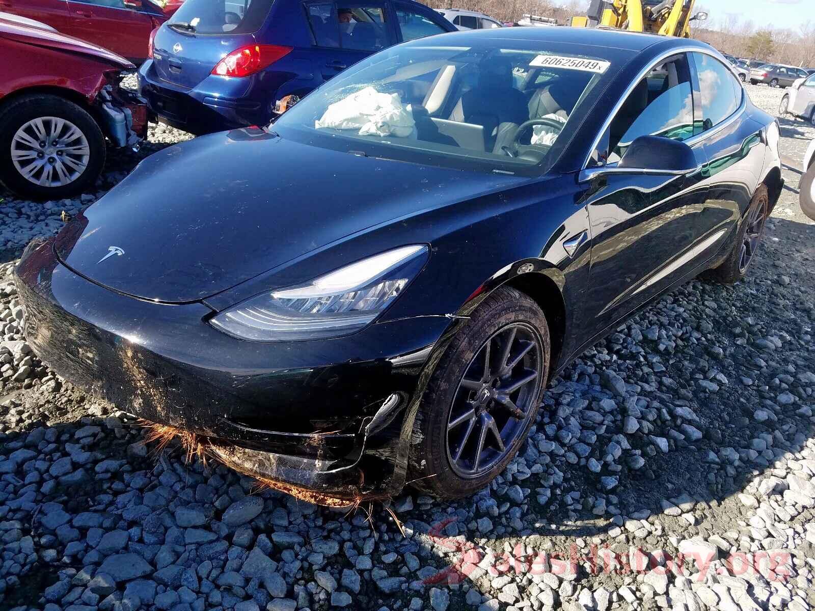 5YJ3E1EAXKF395119 2019 TESLA MODEL 3