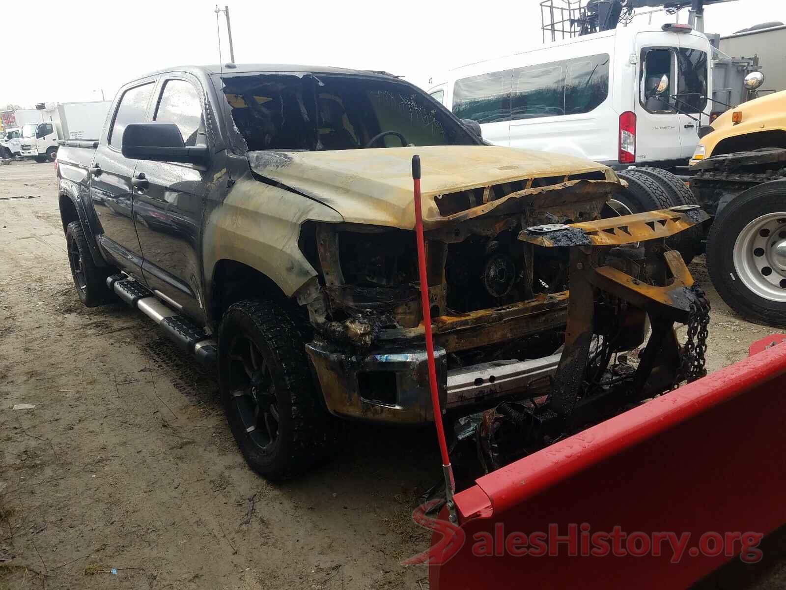 5TFDY5F14JX753384 2018 TOYOTA TUNDRA