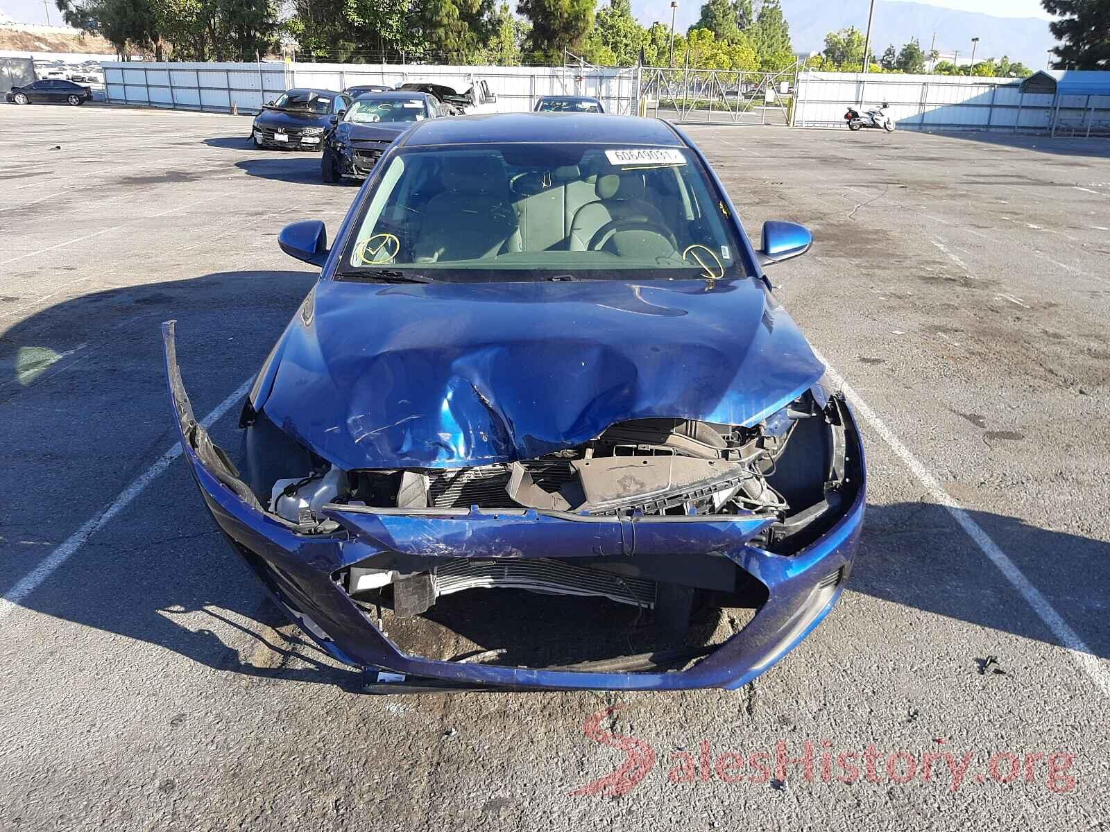 5NPD84LF9JH305809 2018 HYUNDAI ELANTRA