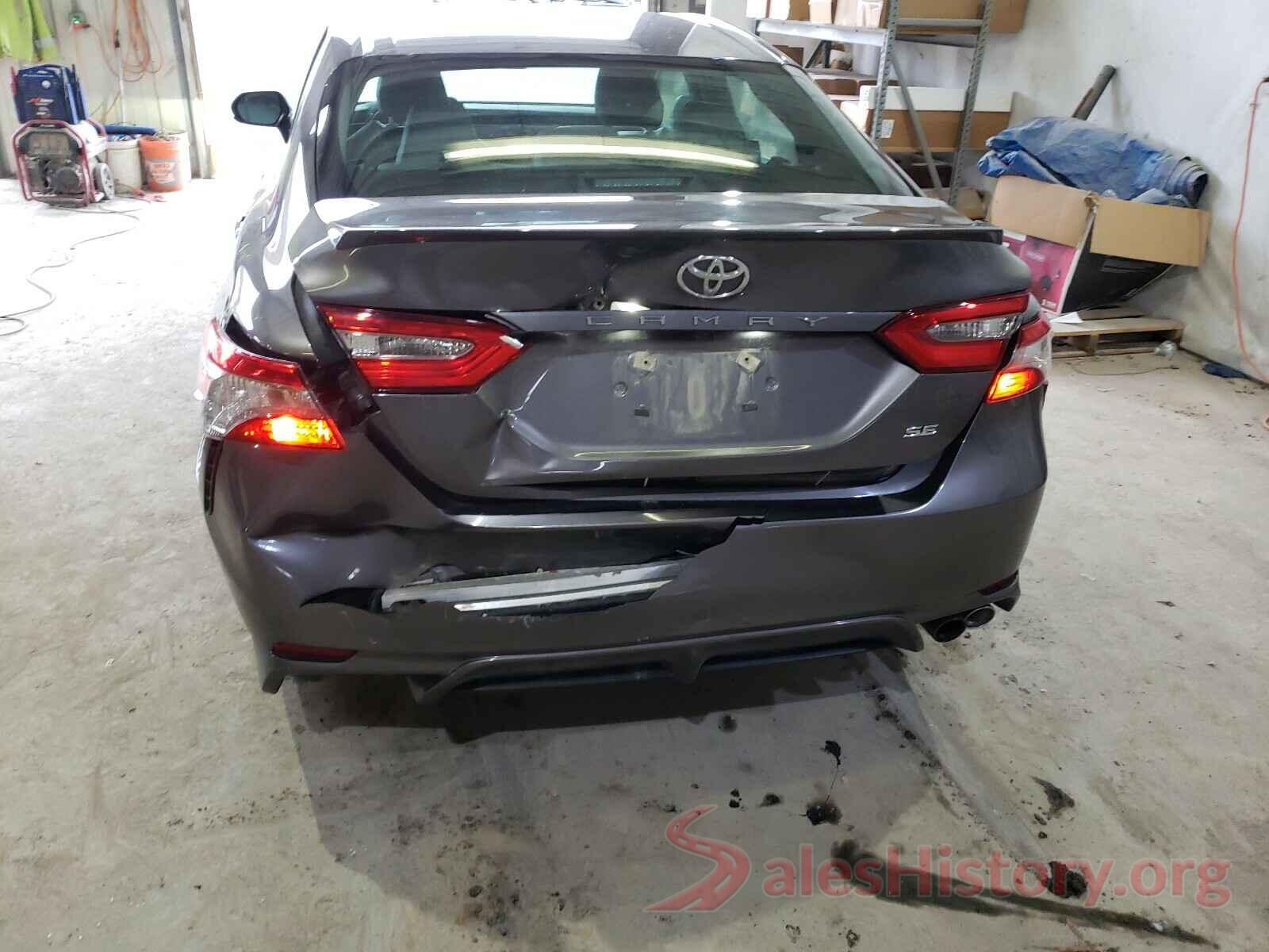 4T1B11HK4JU154203 2018 TOYOTA CAMRY