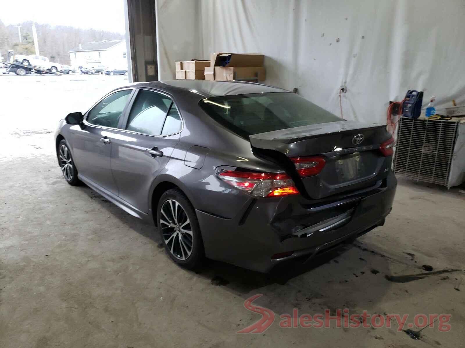 4T1B11HK4JU154203 2018 TOYOTA CAMRY