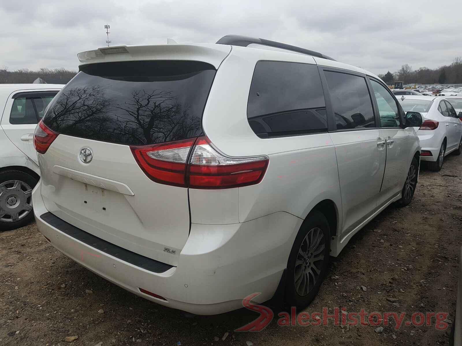 5TDYZ3DC2JS934495 2018 TOYOTA SIENNA