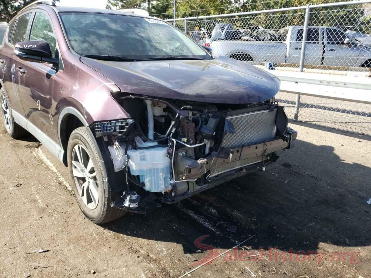 2T3RFREV4JW714757 2018 TOYOTA RAV4