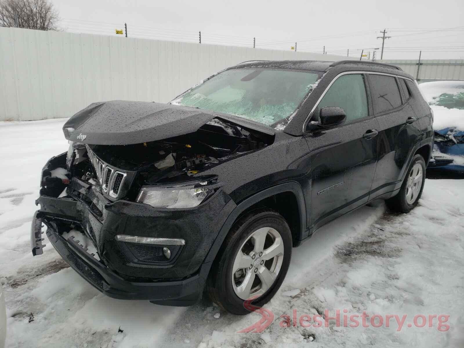 3C4NJDBB2JT256606 2018 JEEP COMPASS