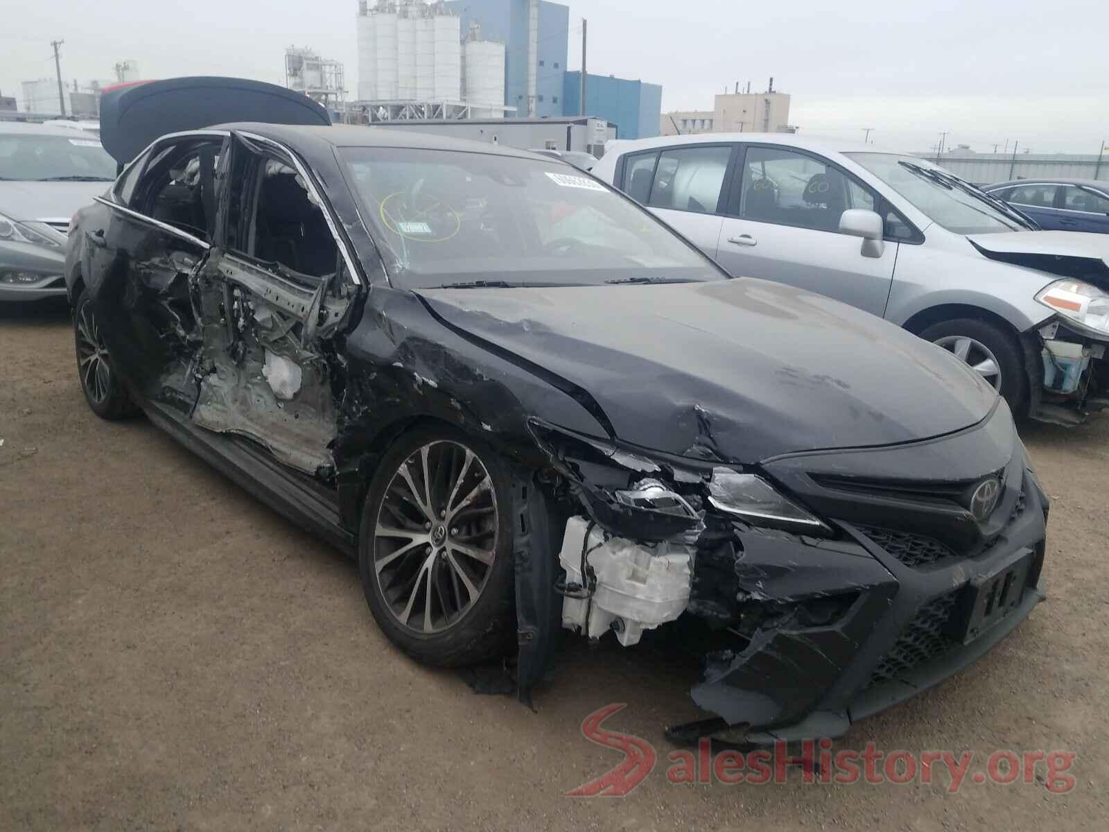 JTNB11HK3J3033295 2018 TOYOTA CAMRY