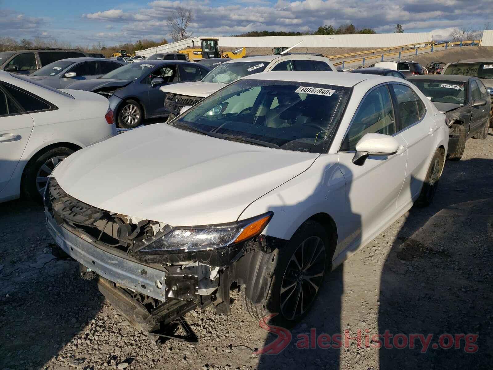 4T1B11HK9JU074461 2018 TOYOTA CAMRY