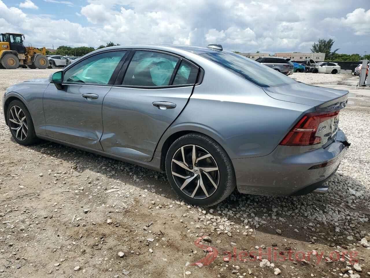 7JR102FK9LG042057 2020 VOLVO S60