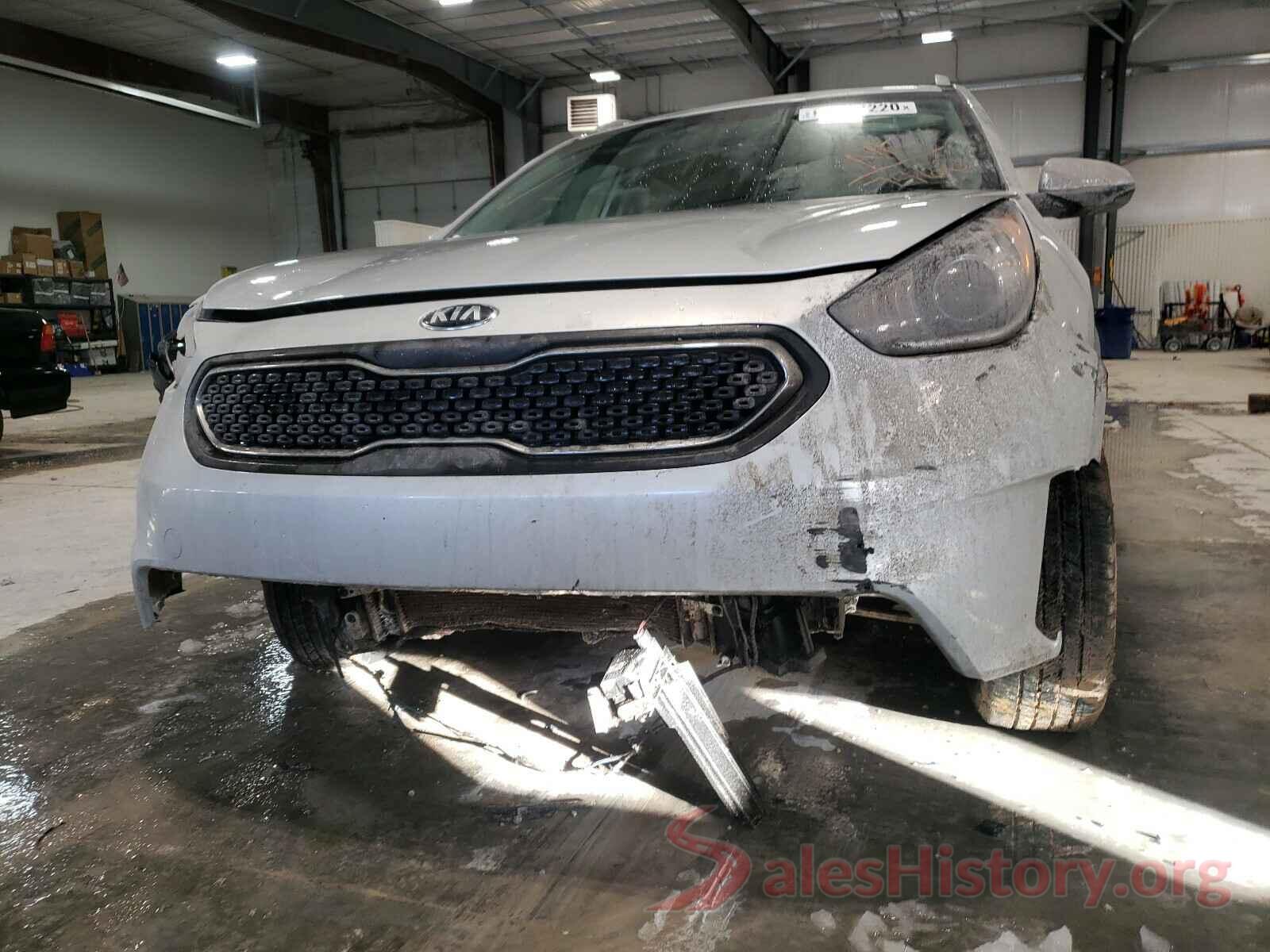 KNDCB3LC4K5217460 2019 KIA NIRO