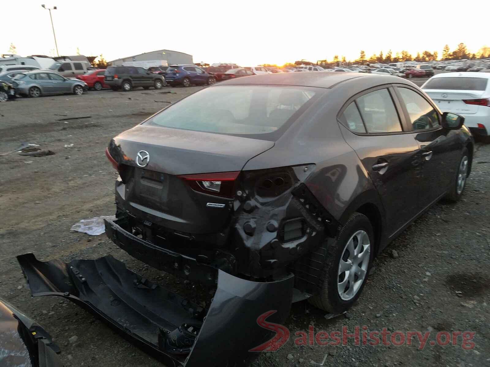 3MZBN1U76JM192141 2018 MAZDA 3