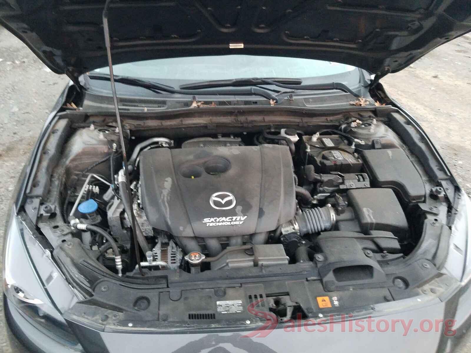 3MZBN1U76JM192141 2018 MAZDA 3