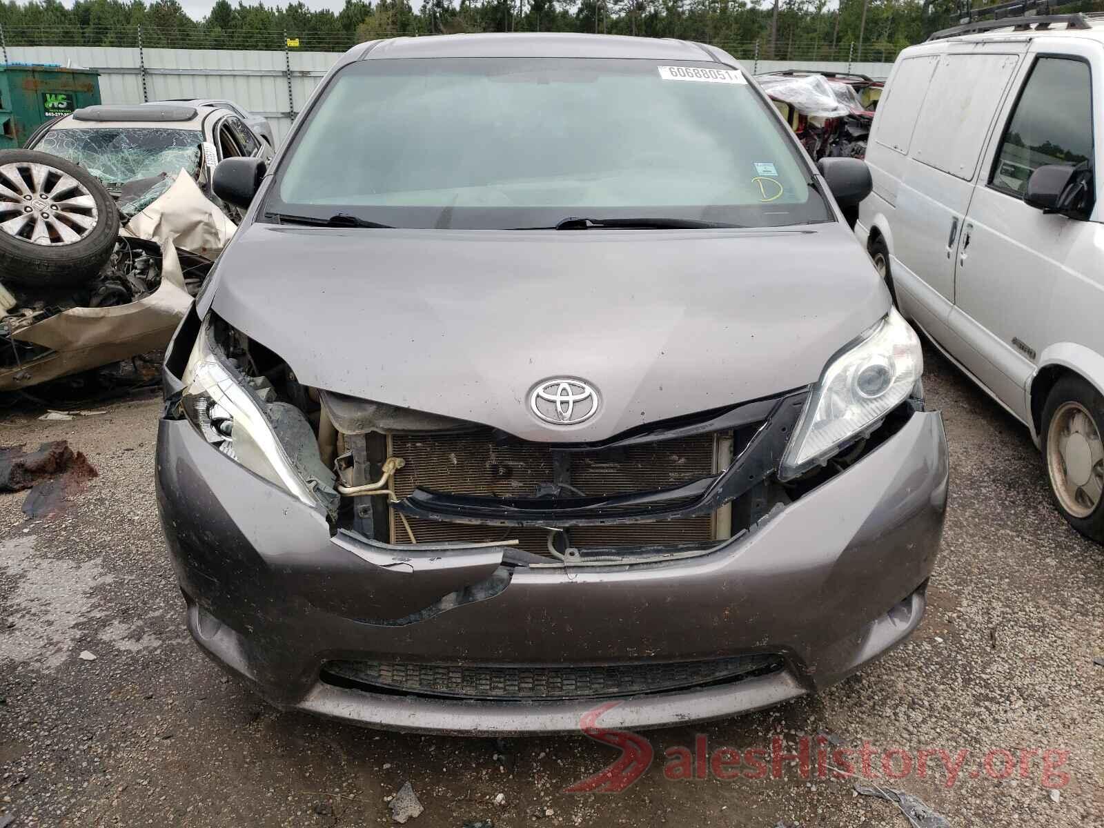 5TDZK3DC0FS669995 2015 TOYOTA SIENNA